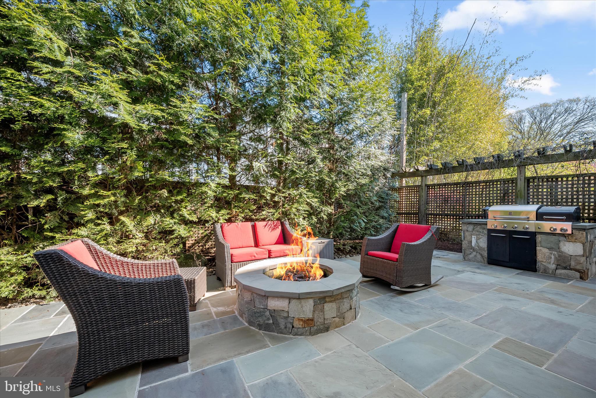 BRADLEY HILLS - Residential