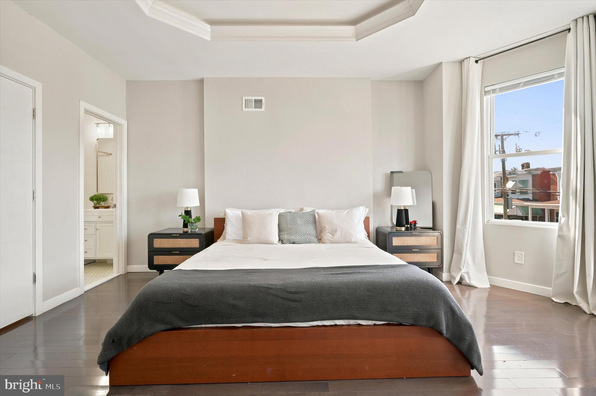 GARDEN COURT - Residential