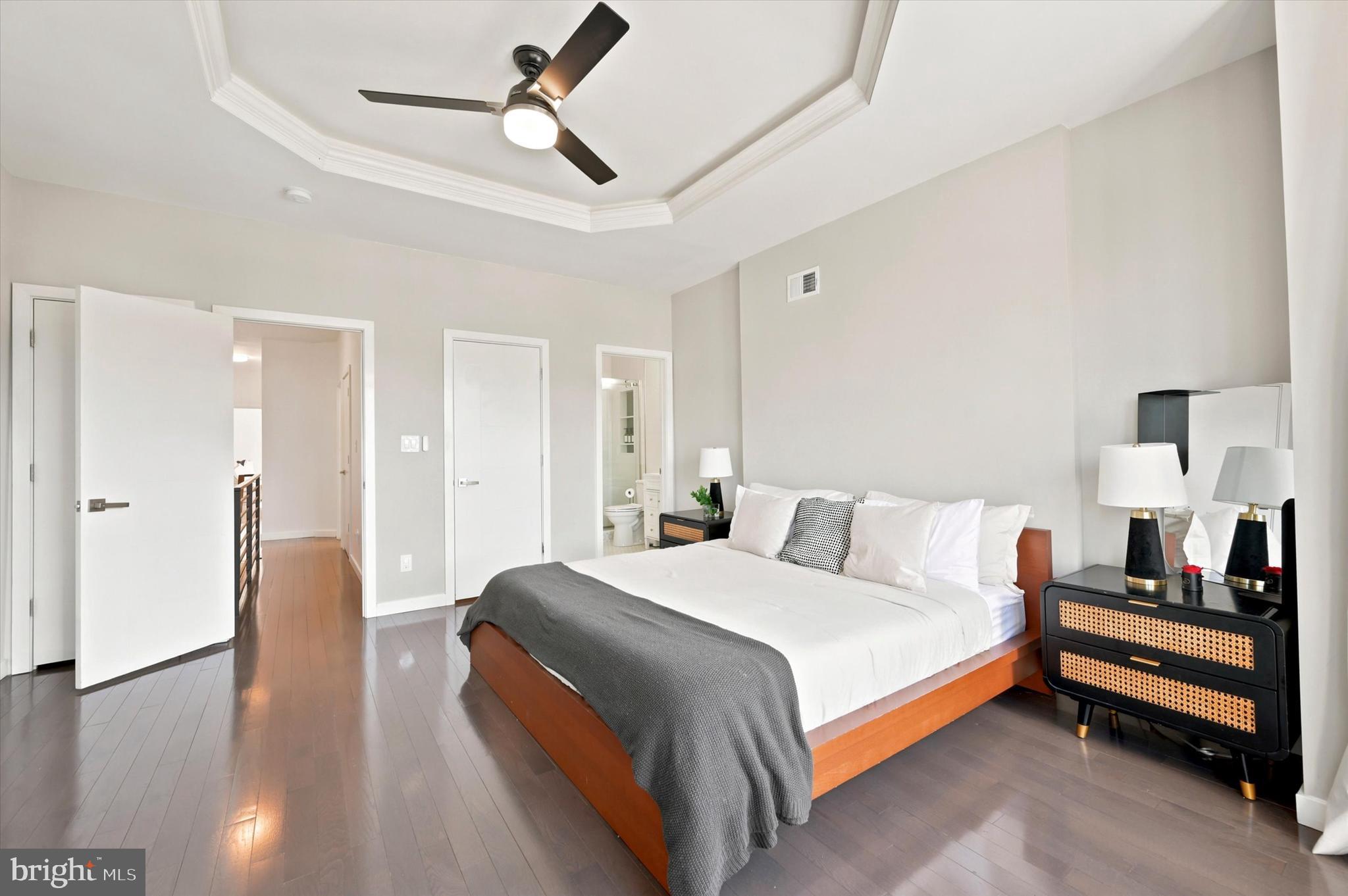 GARDEN COURT - Residential