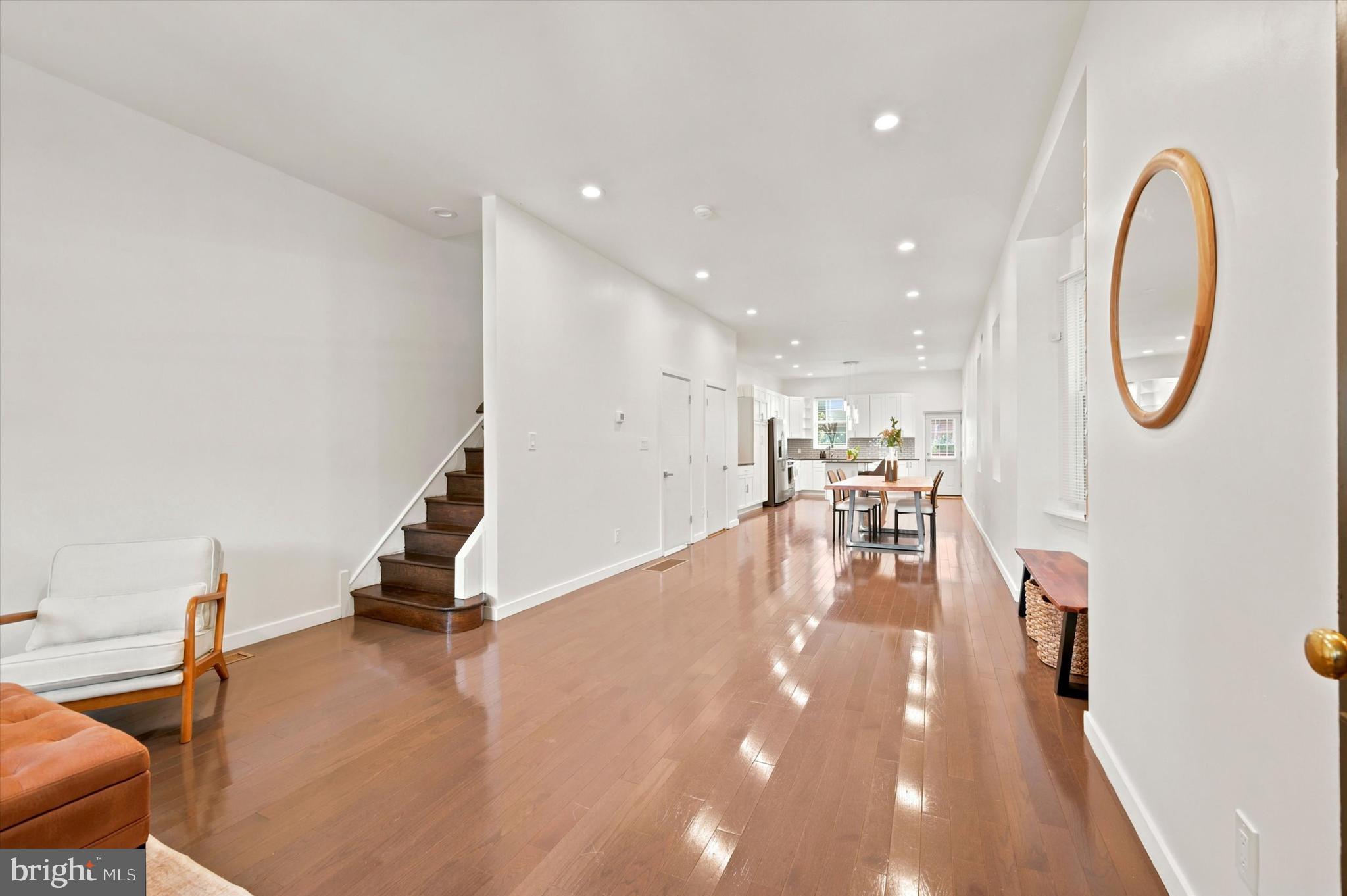 GARDEN COURT - Residential