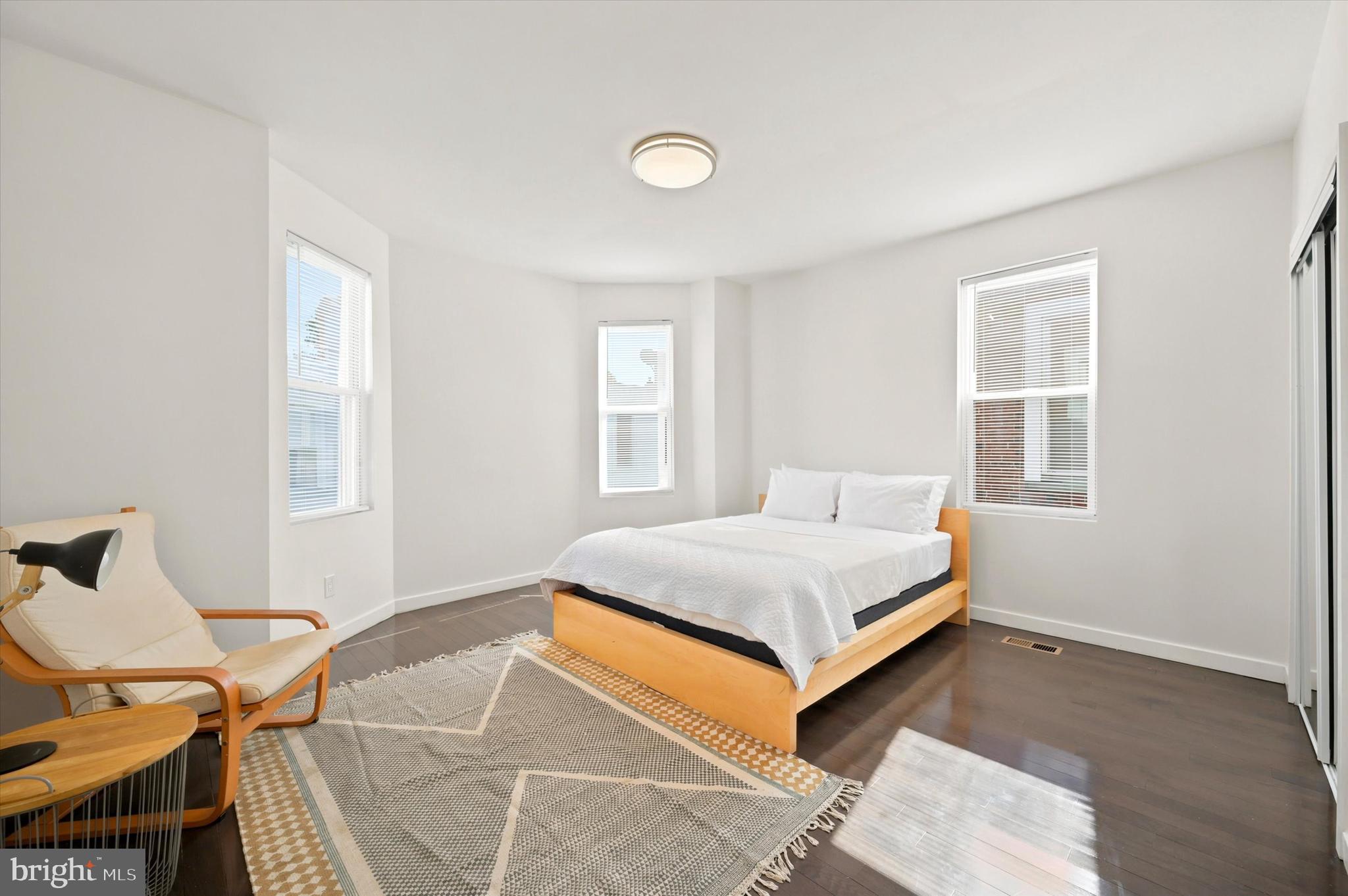 GARDEN COURT - Residential