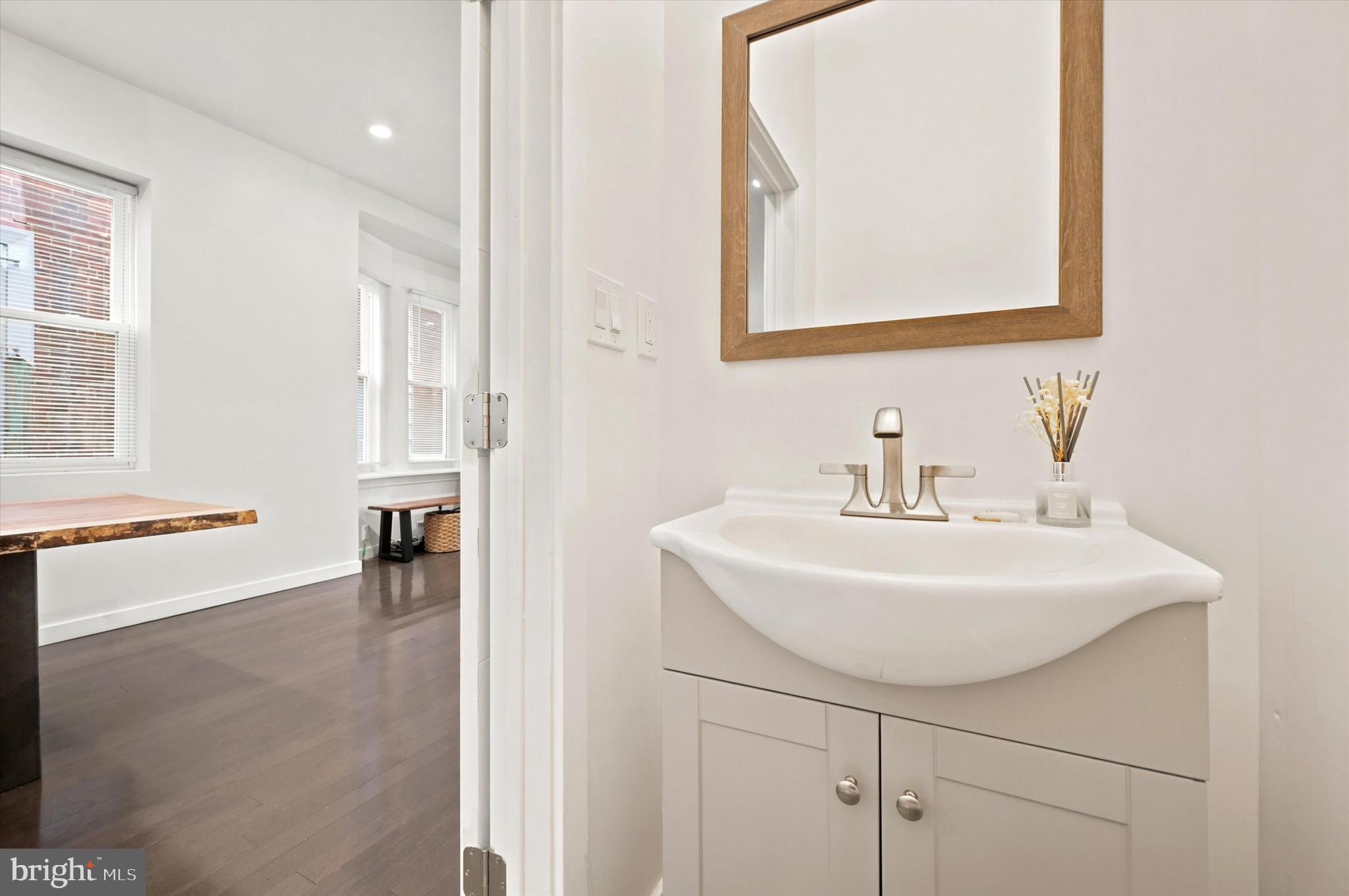 GARDEN COURT - Residential