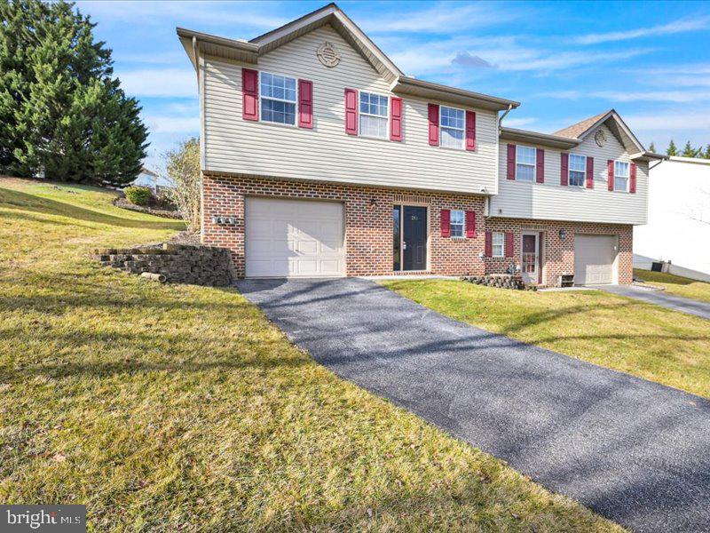 Great investment opportunity or starter home! Low maintenance duplex, located in south western school district. Close to shopping, restaurants and Codorus State Park.  Primary bedroom with full private bath and walk-in closet. Ceramic tile flooring in bathrooms, kitchen and entryway. Mature landscaping and plenty of parking. Appliances included.
Features  oversized integrated garage with room for workshop or extra storage.  Unfinished main floor room can be designed to fit your needs of a home office or hobby room. Being Sold As Is.