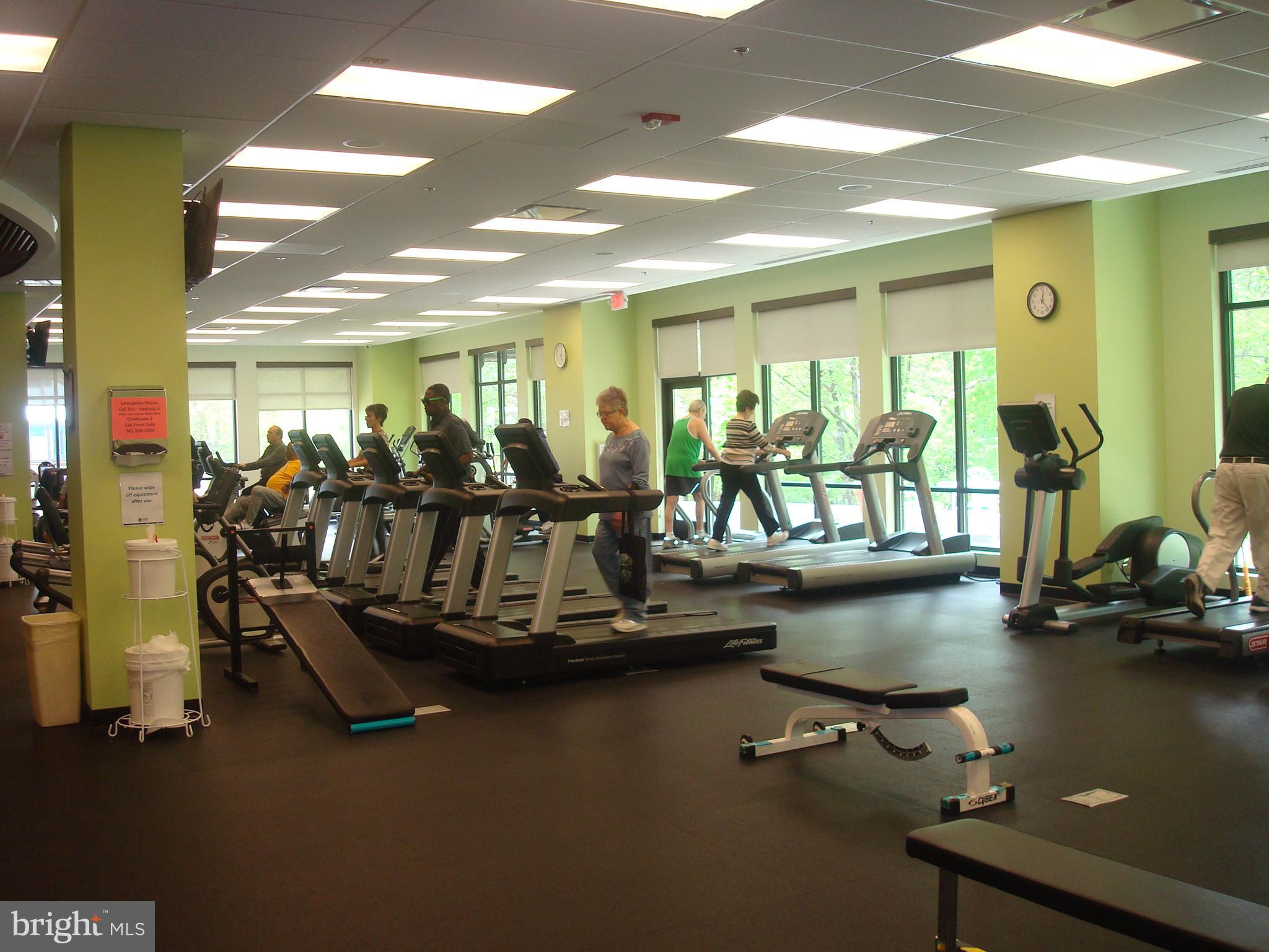 LEISURE WORLD - Residential