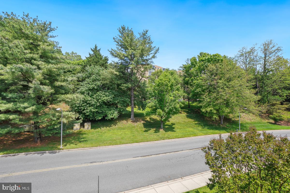 LEISURE WORLD - Residential