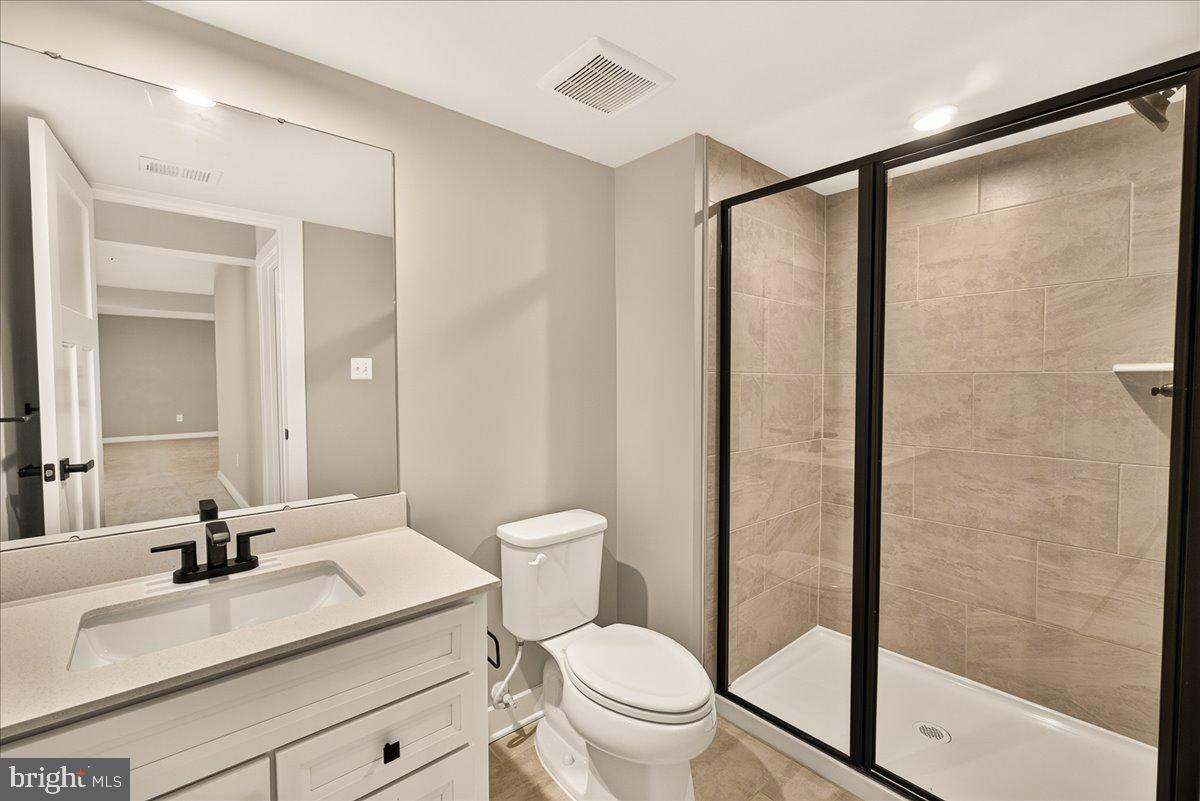SYCAMORE RIDGE - Residential Lease