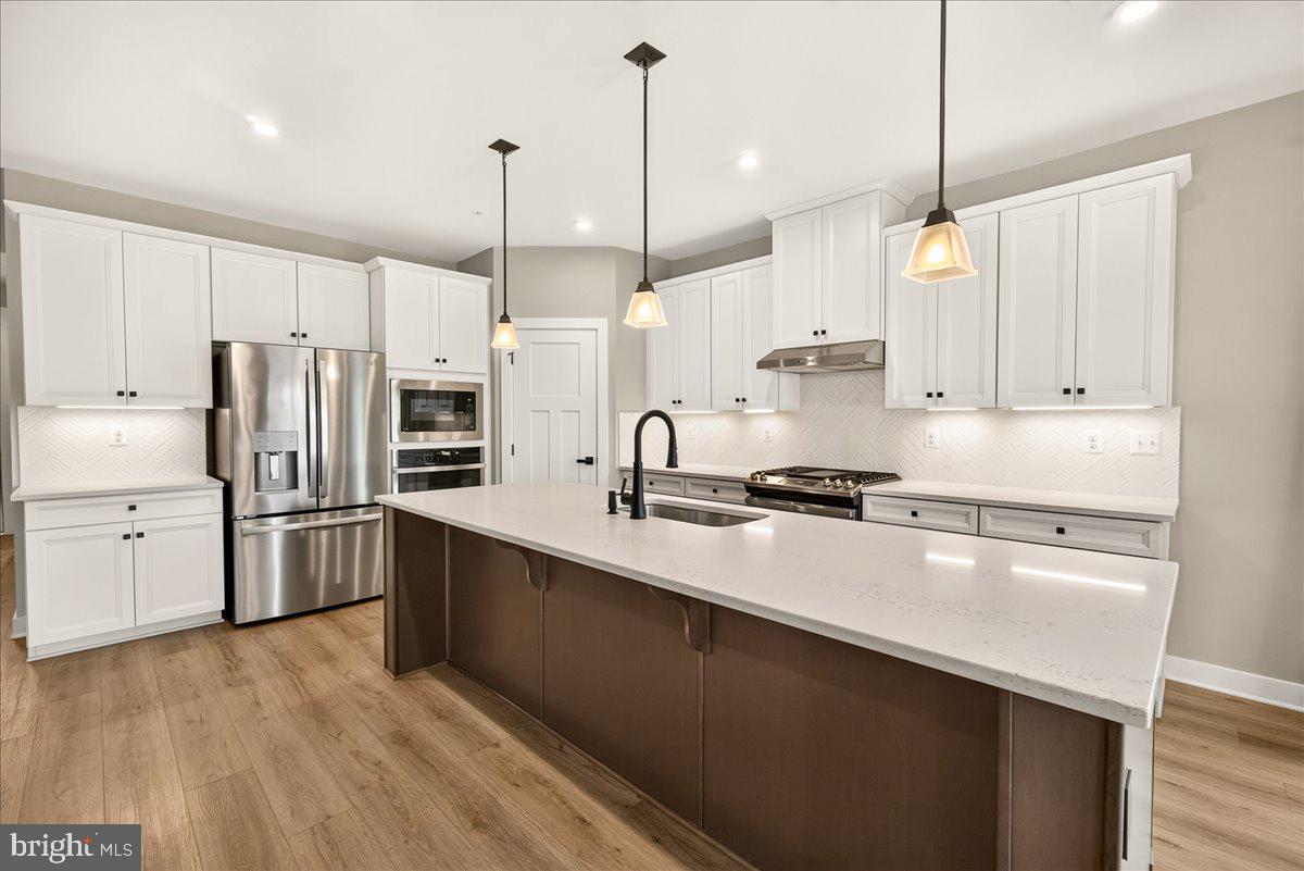 SYCAMORE RIDGE - Residential Lease