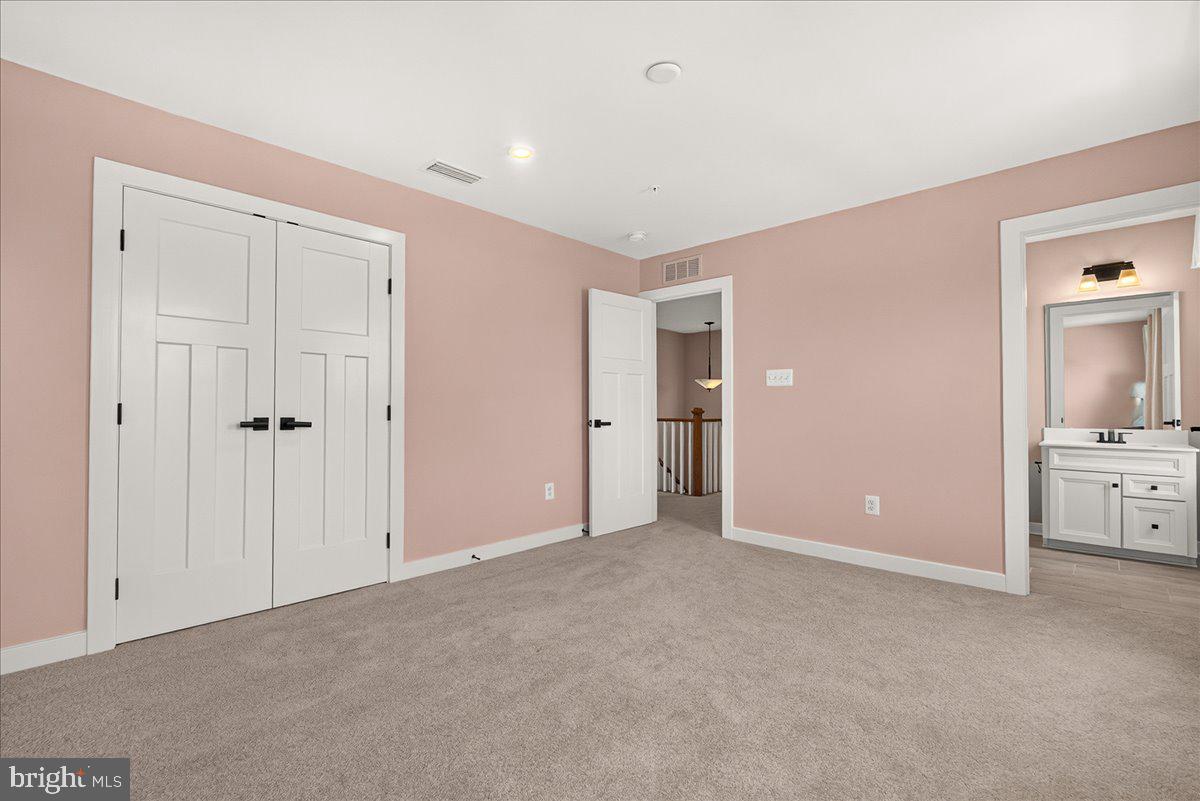 SYCAMORE RIDGE - Residential Lease