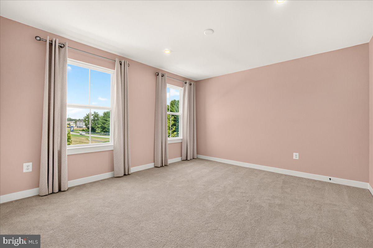 SYCAMORE RIDGE - Residential Lease