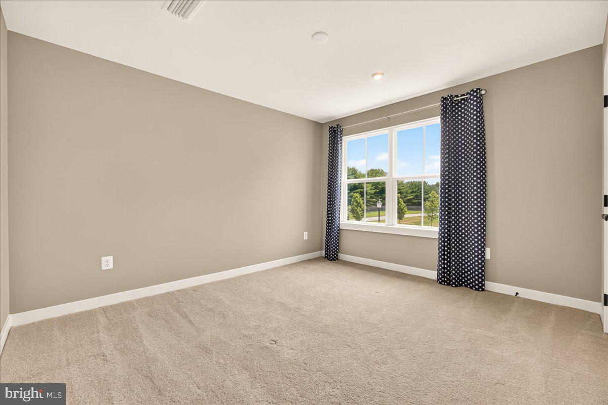 SYCAMORE RIDGE - Residential Lease