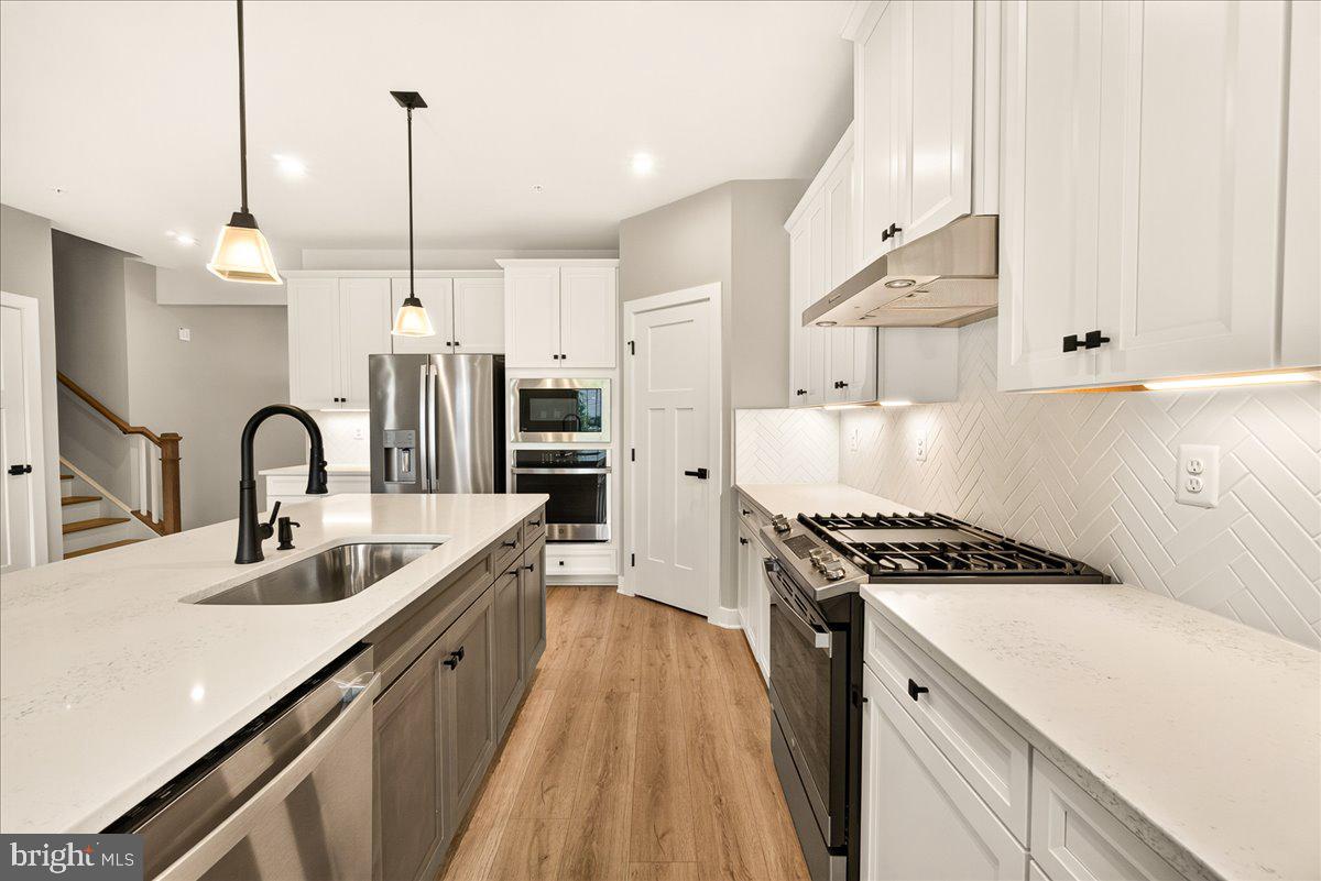 SYCAMORE RIDGE - Residential Lease