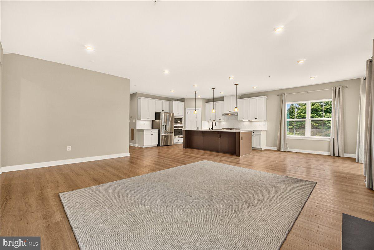 SYCAMORE RIDGE - Residential Lease