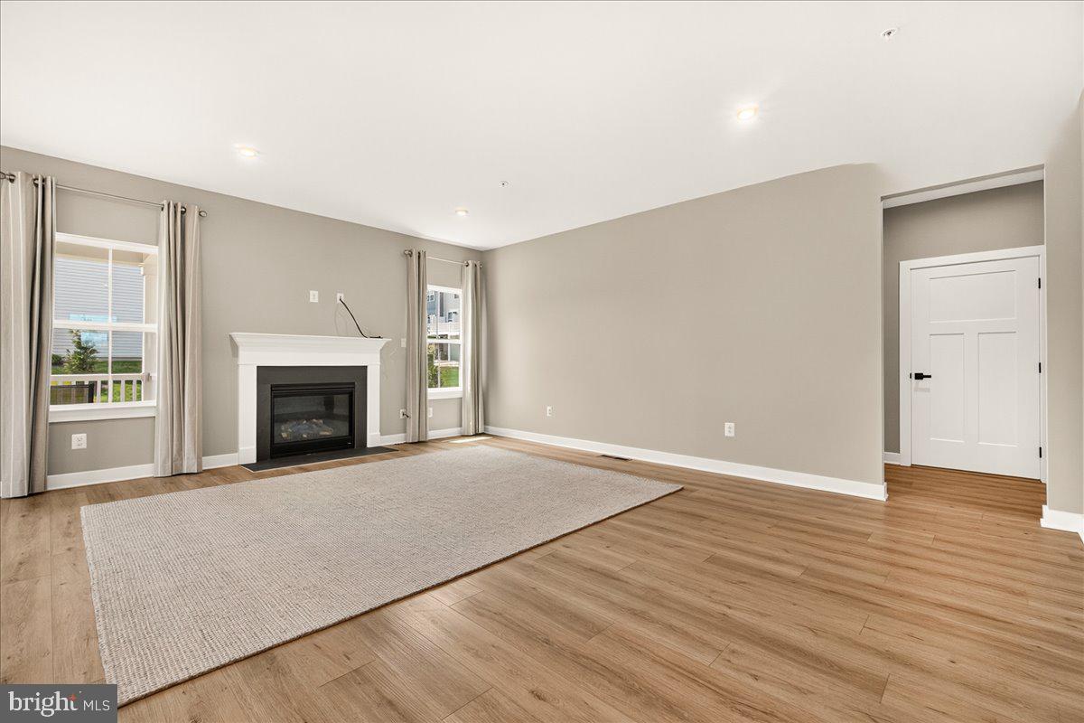 SYCAMORE RIDGE - Residential Lease