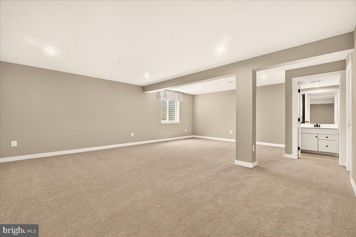 SYCAMORE RIDGE - Residential Lease