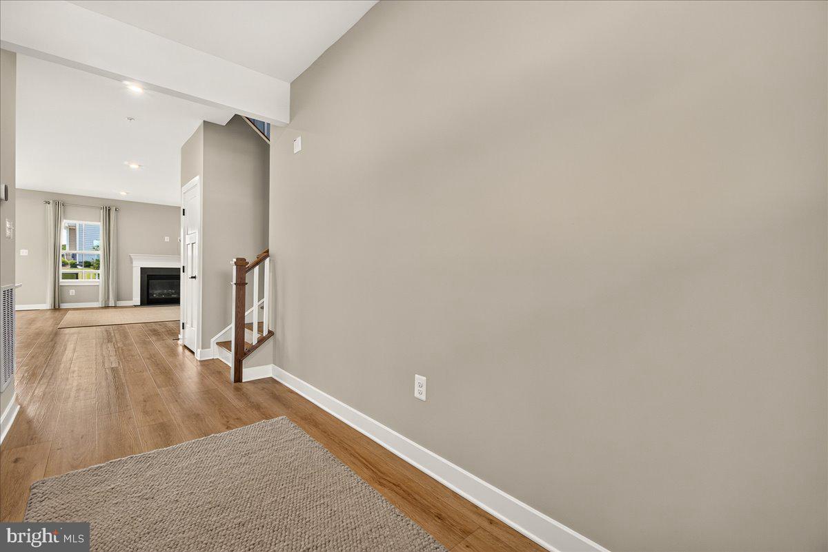 SYCAMORE RIDGE - Residential Lease
