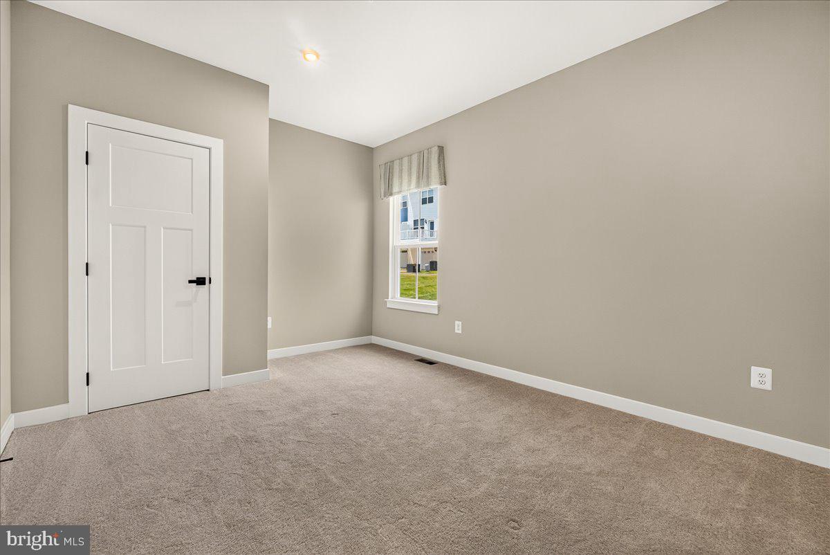 SYCAMORE RIDGE - Residential Lease
