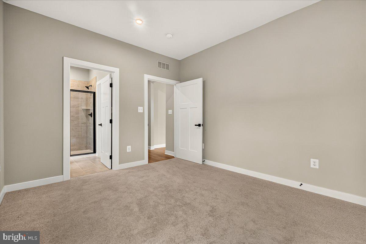 SYCAMORE RIDGE - Residential Lease