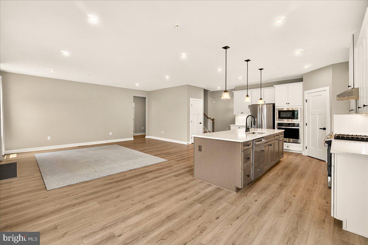 SYCAMORE RIDGE - Residential Lease