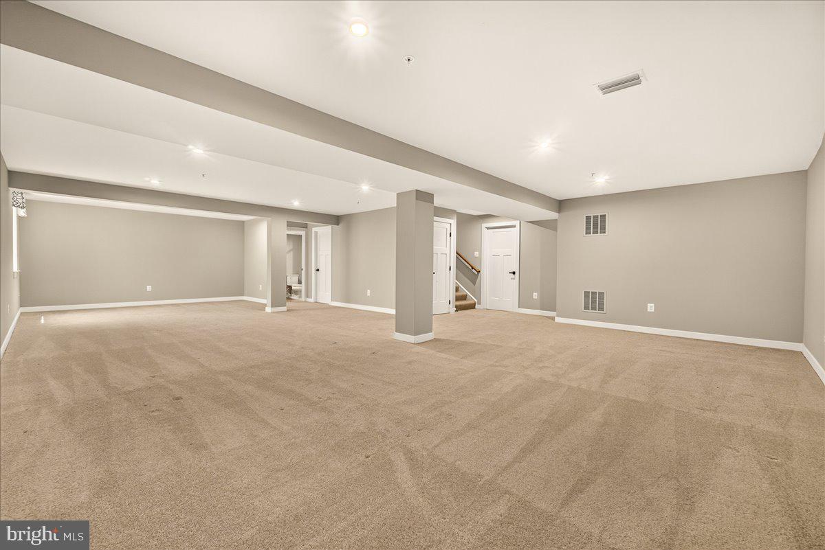 SYCAMORE RIDGE - Residential Lease