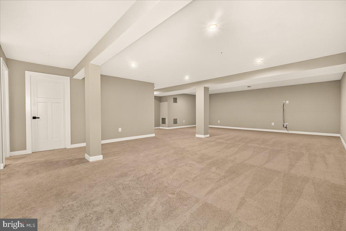 SYCAMORE RIDGE - Residential Lease