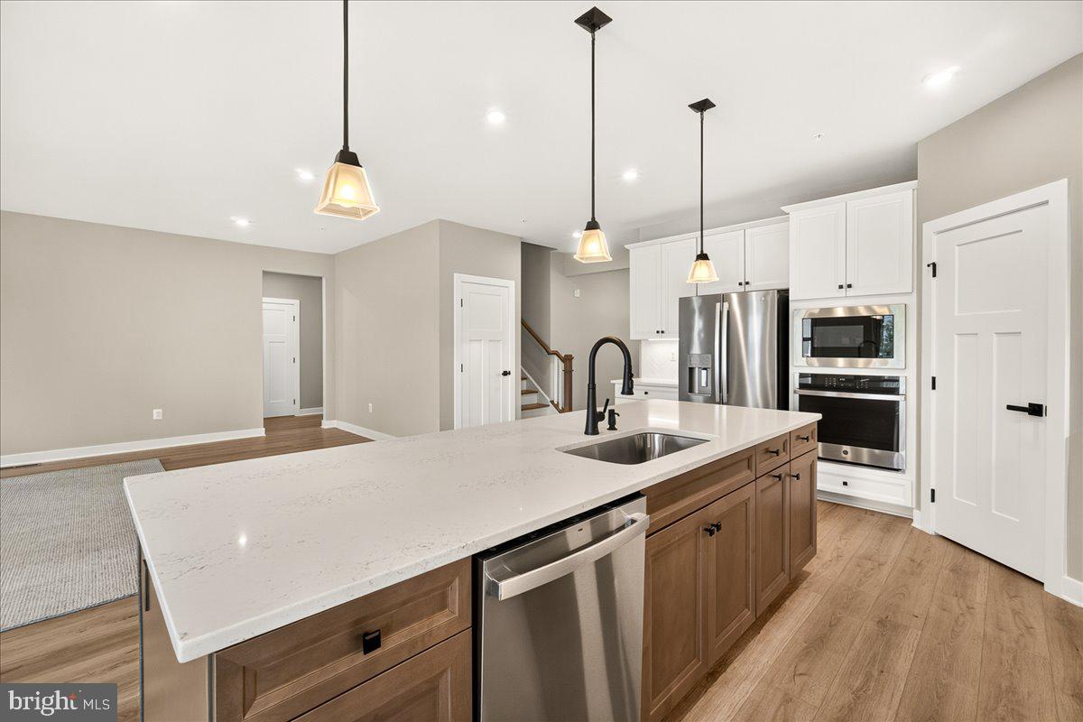 SYCAMORE RIDGE - Residential Lease