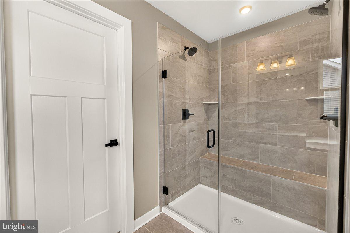 SYCAMORE RIDGE - Residential Lease
