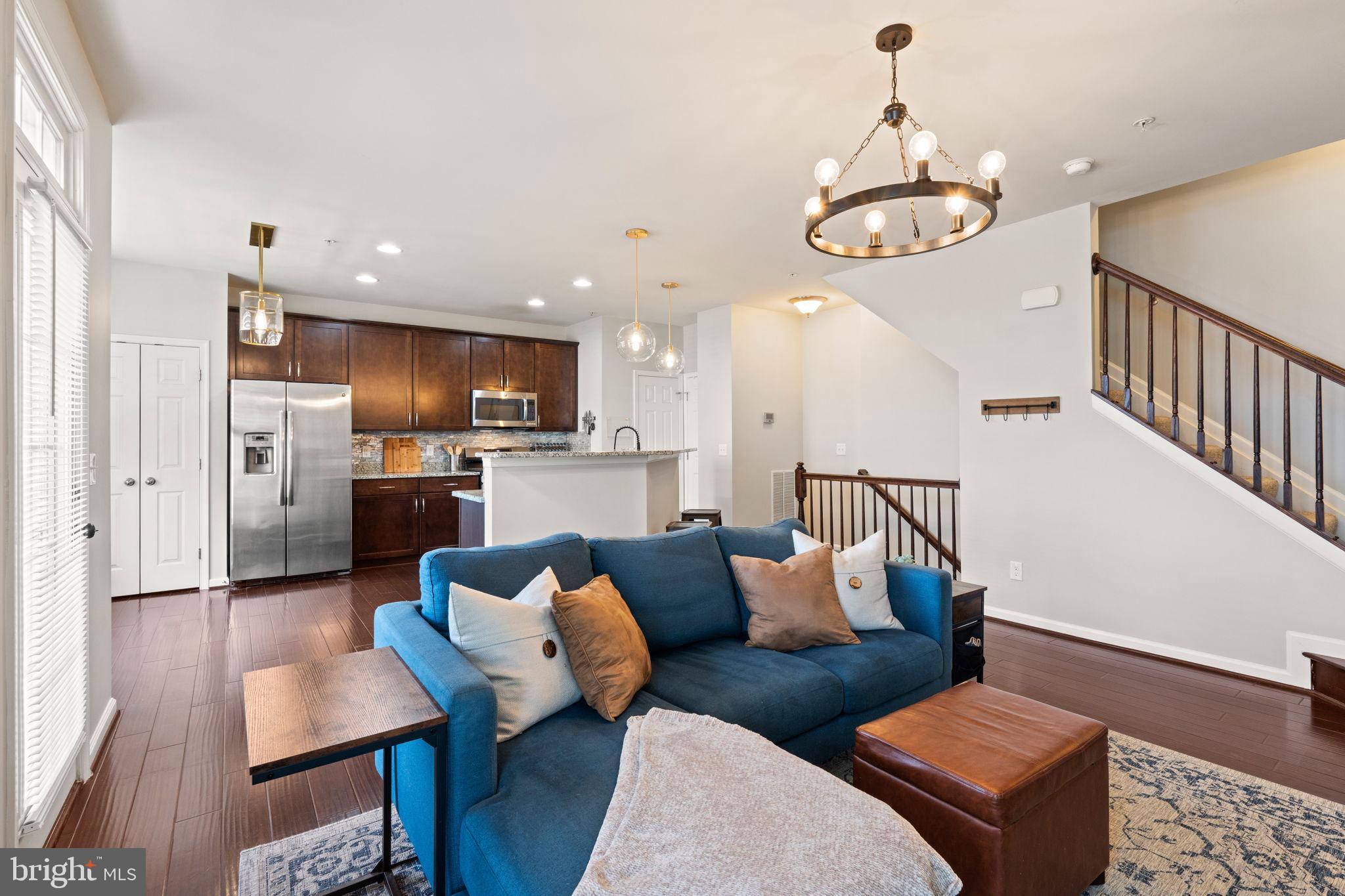 EAST GATE 3 CONDOMINIUM - Residential