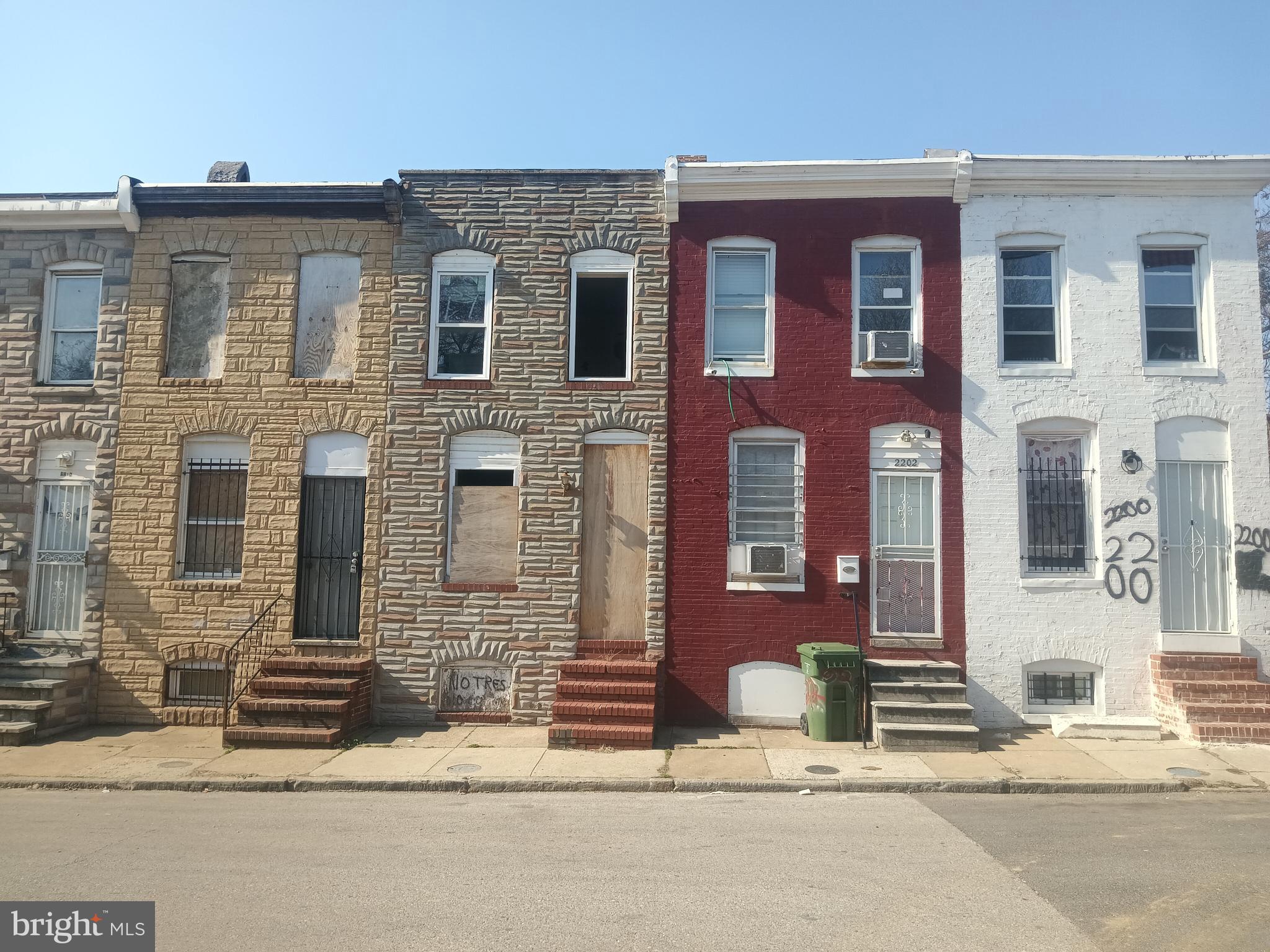 ONLINE AUCTION: This auction takes place on the Ashland Auction Group website bidding platform. Bidding begins 6/24/2026 @ 10:00 AM. Bidding ends 6/26/2026 @ 12:20 PM. The list price is the suggested opening bid. Deposit: $5,000.

This two-story townhouse is located in the Carrollton Ridge neighborhood of Baltimore City. Residents can enjoy the nearby attractions and facilities such as the Carroll Park, Westside Shopping Center, and Grace Medical Center. The property is vacant and in need of repairs/renovations. It offers easy access to major traffic arteries including Wilkens Avenue (MD Route 372).