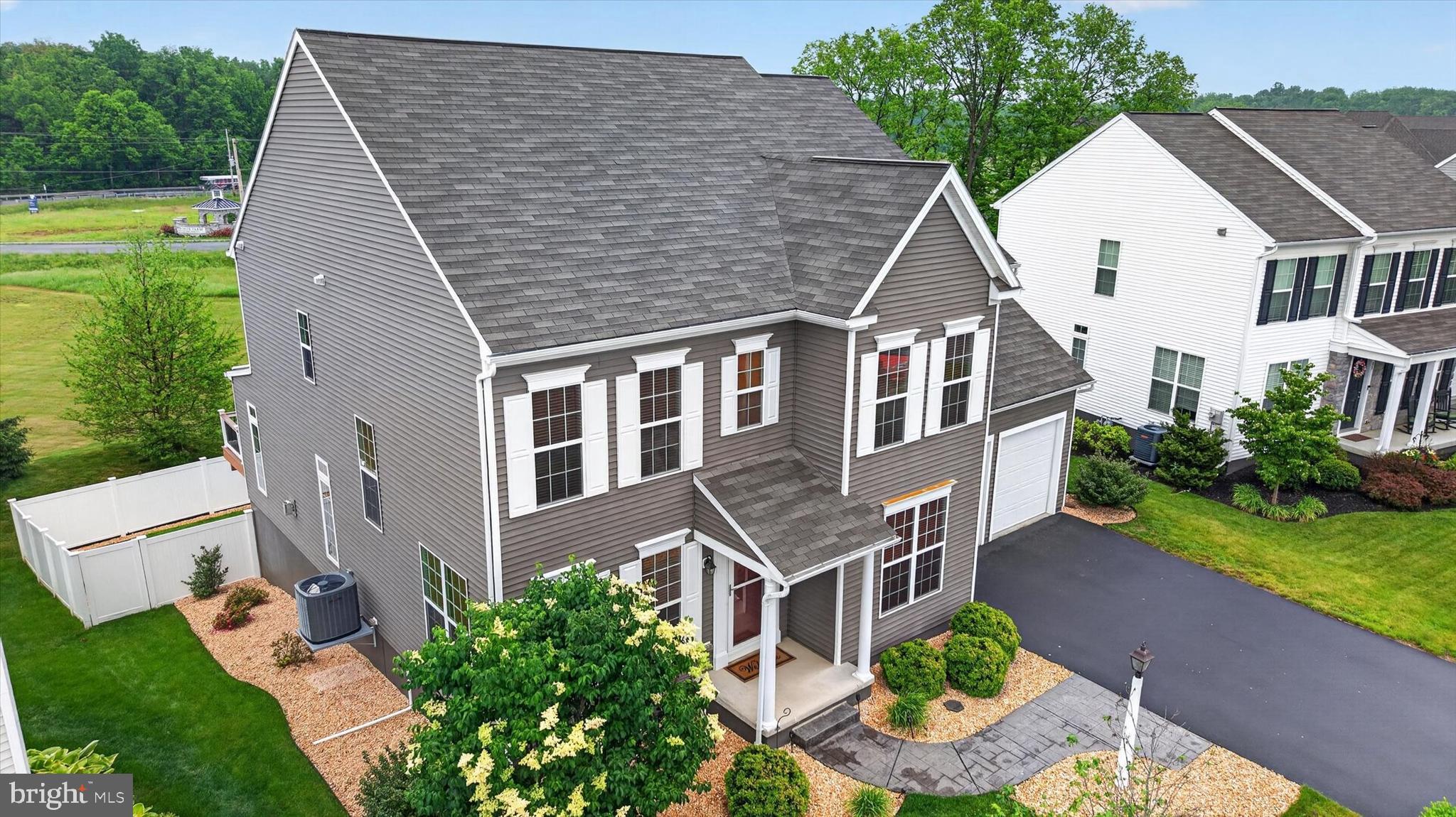 WOODBRIDGE - Residential