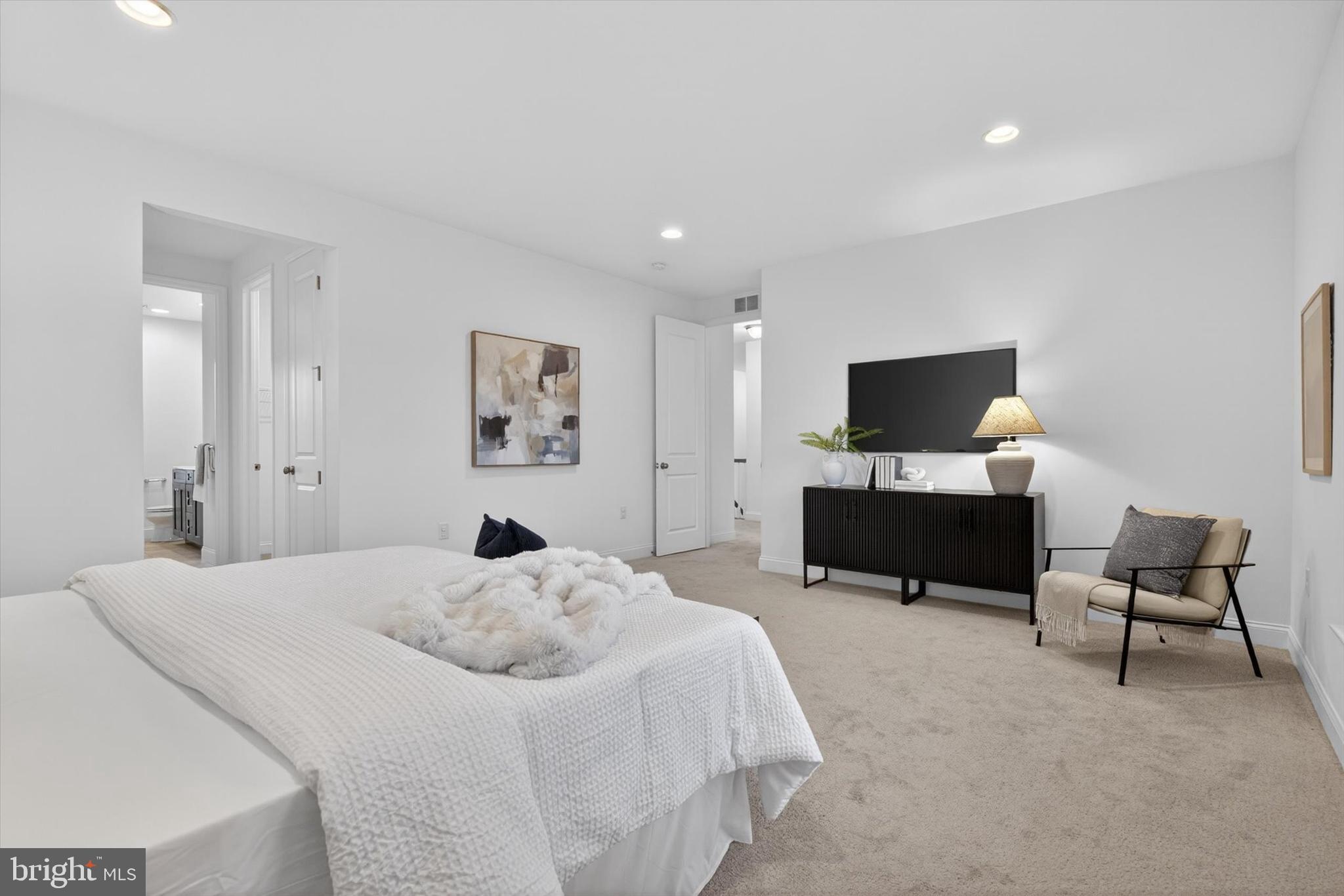 WOODBRIDGE - Residential