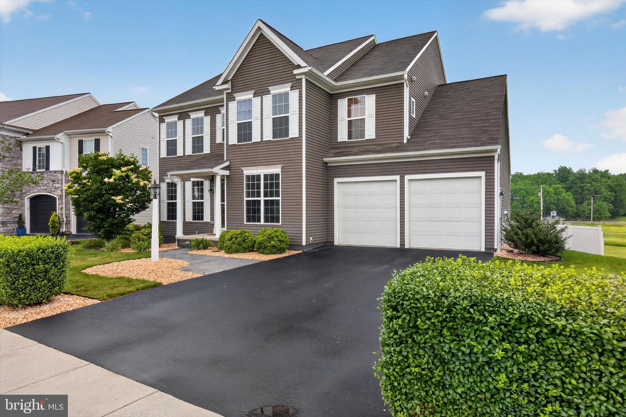 WOODBRIDGE - Residential