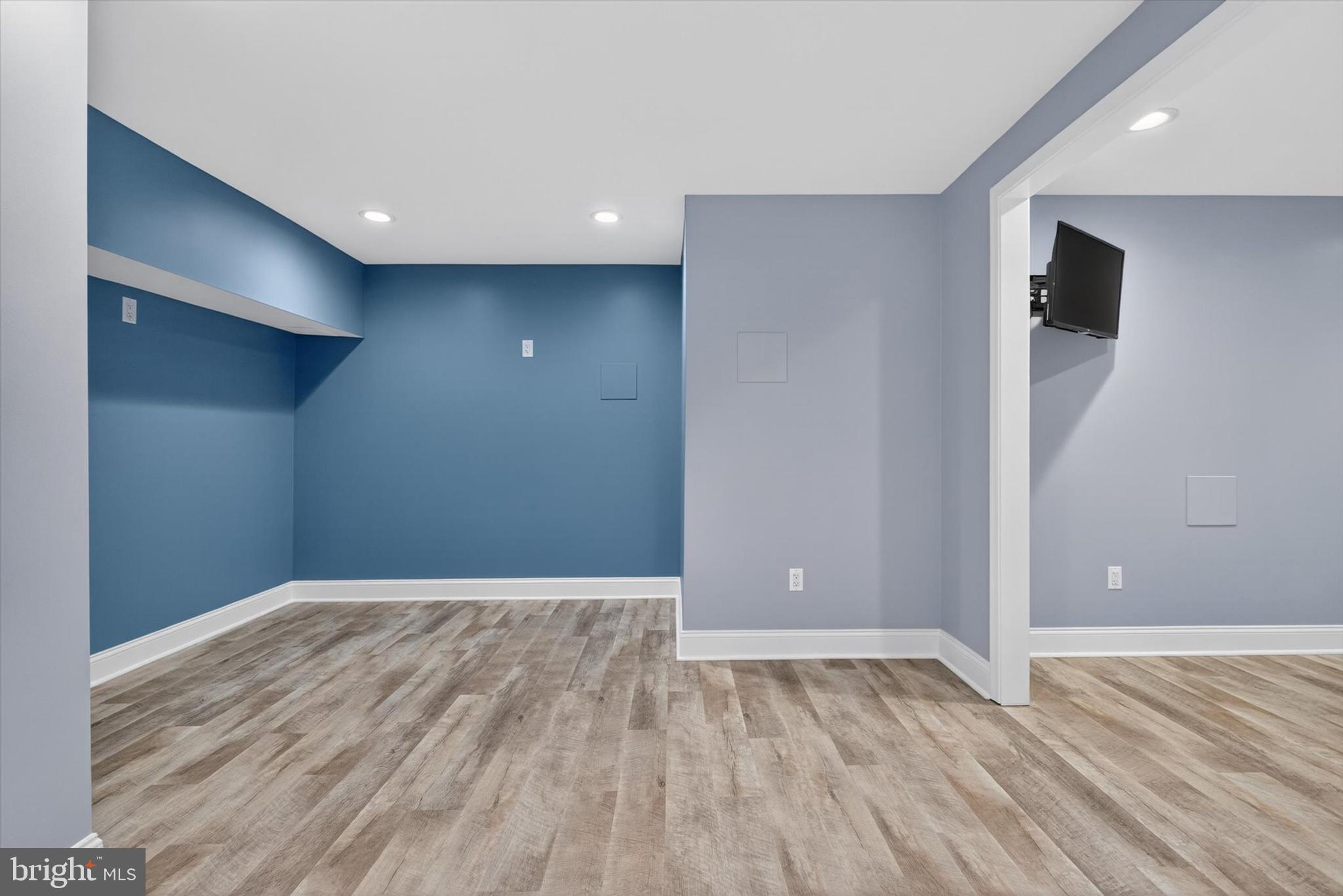 WOODBRIDGE - Residential