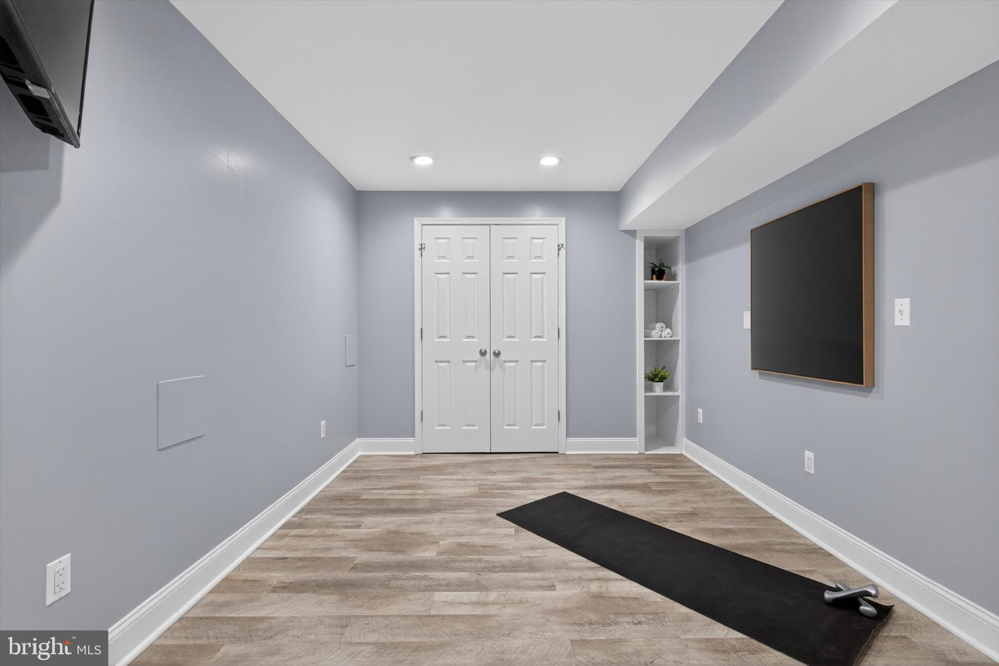 WOODBRIDGE - Residential