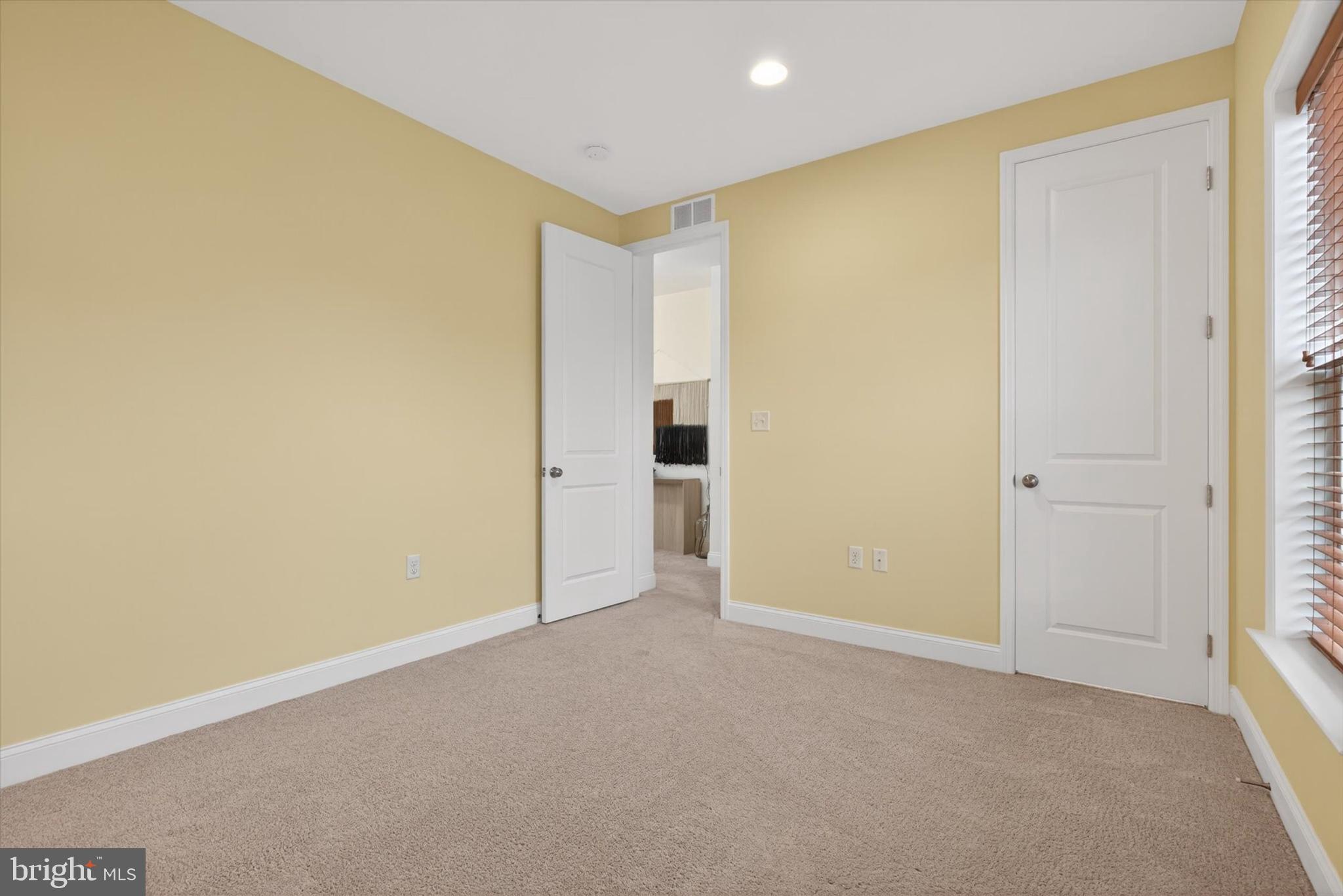WOODBRIDGE - Residential