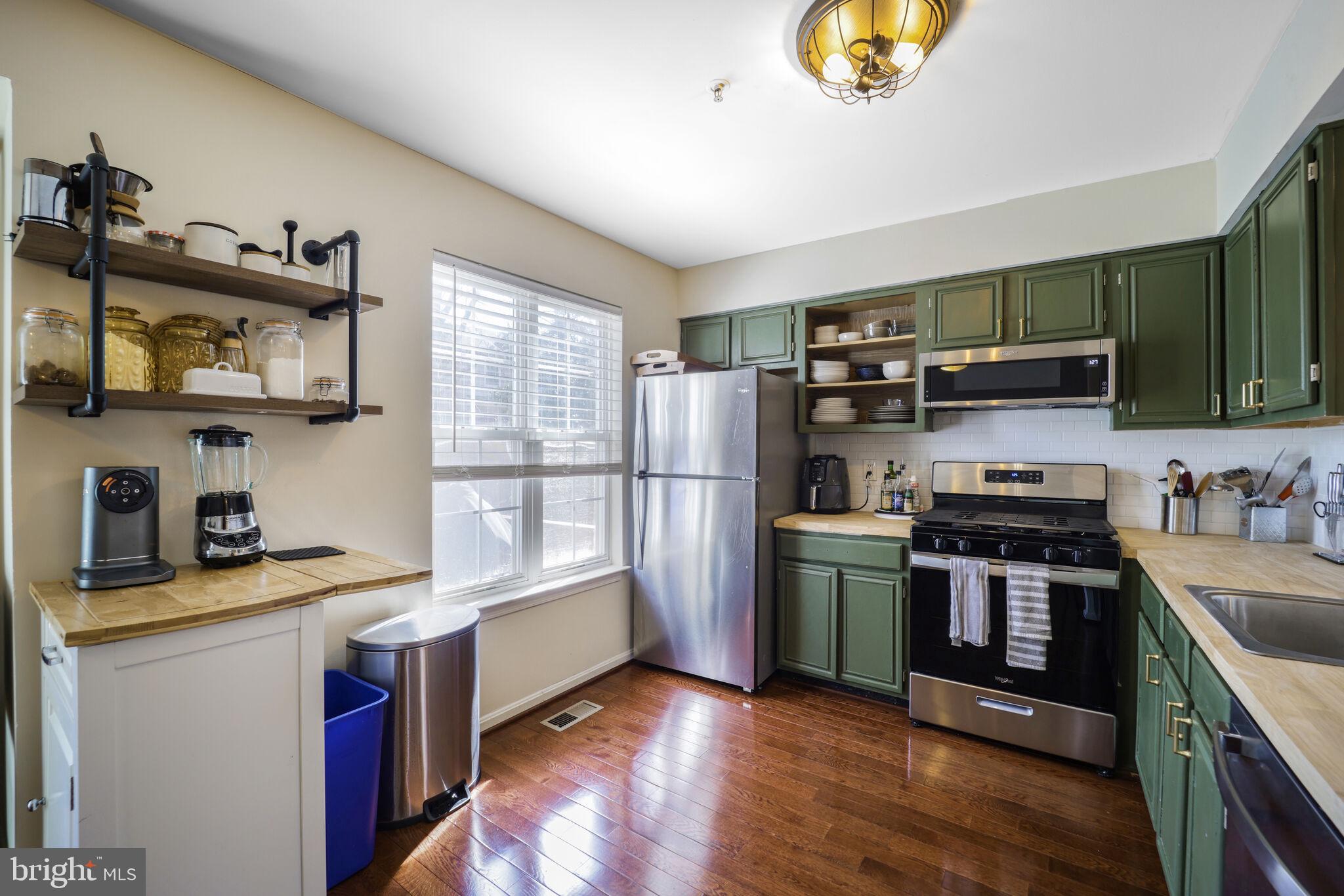 WOOD CREST - Residential