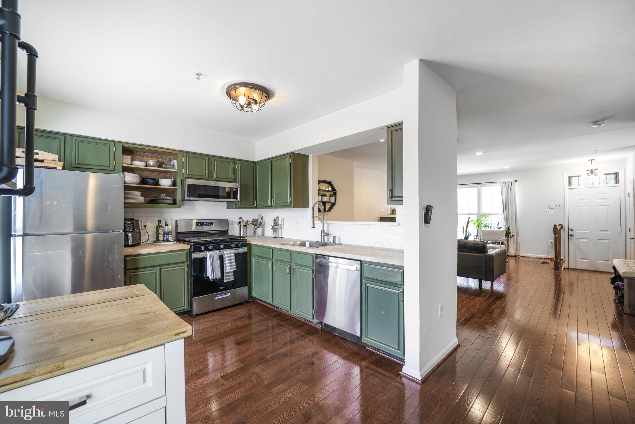 WOOD CREST - Residential