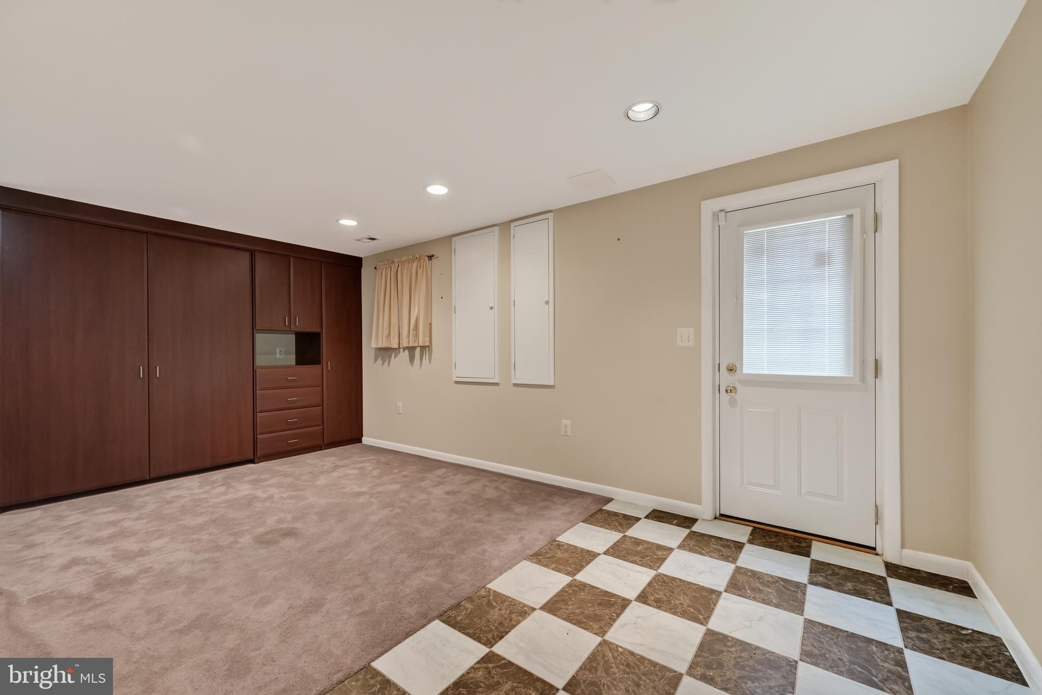GARRETT FOREST - Residential