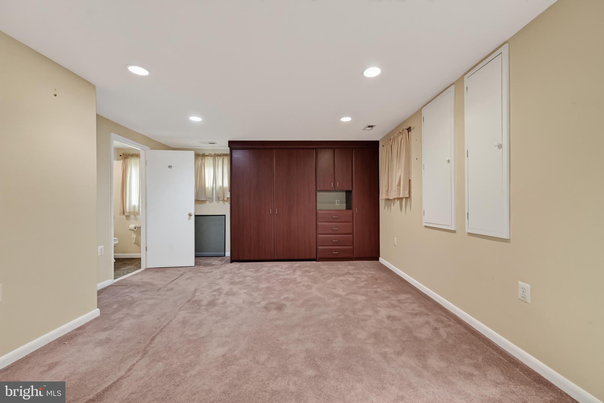 GARRETT FOREST - Residential