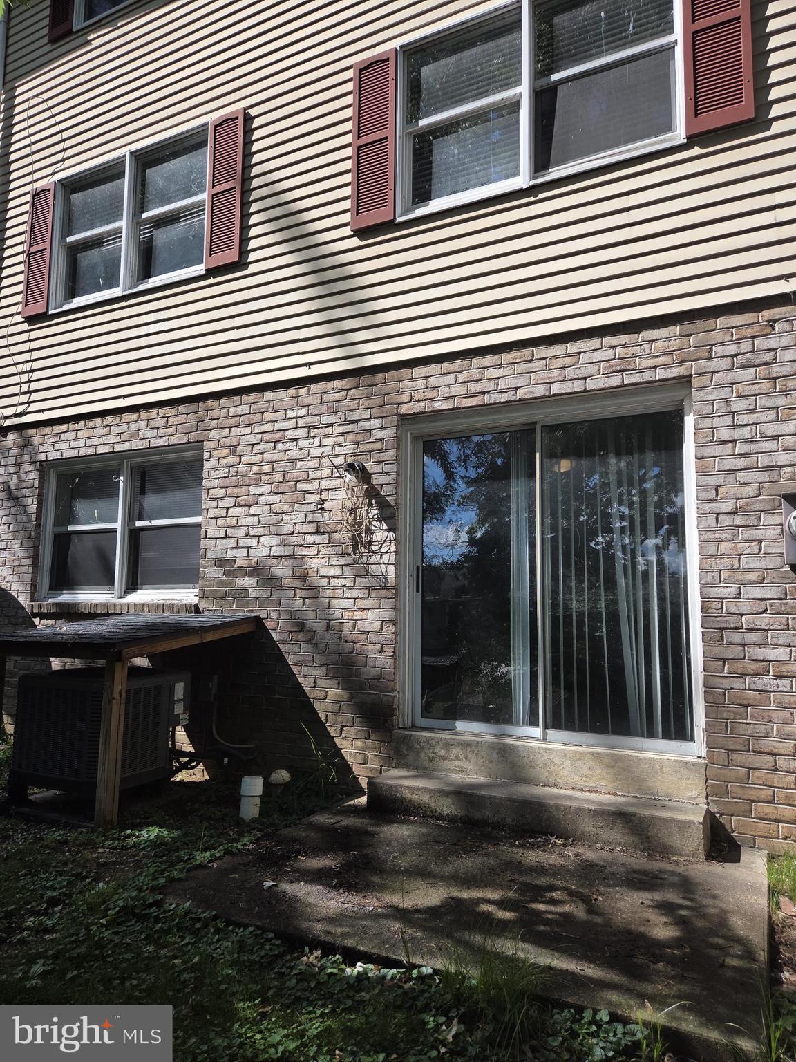 MIDDLETOWN - Residential