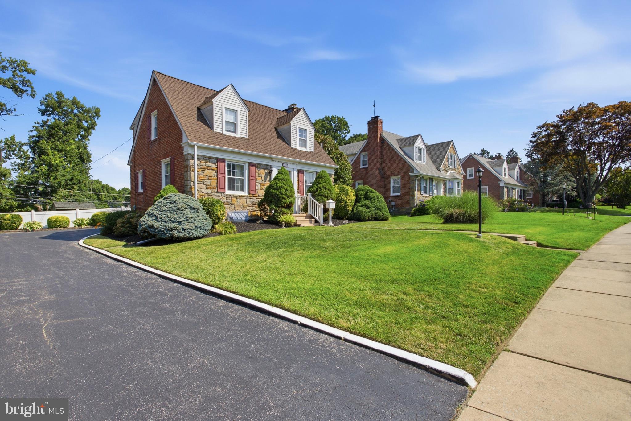 STONEY CREEK - Residential