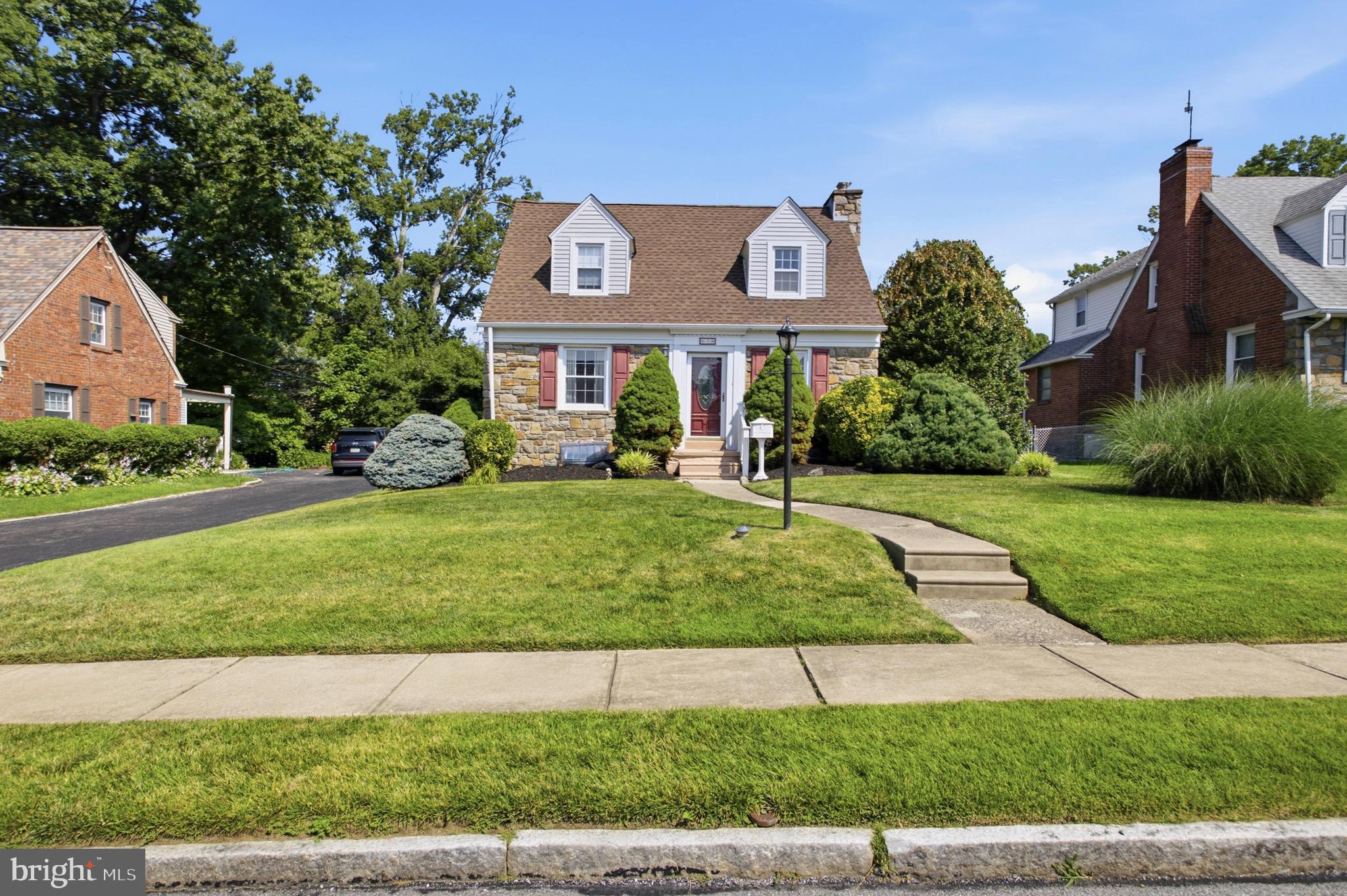 STONEY CREEK - Residential