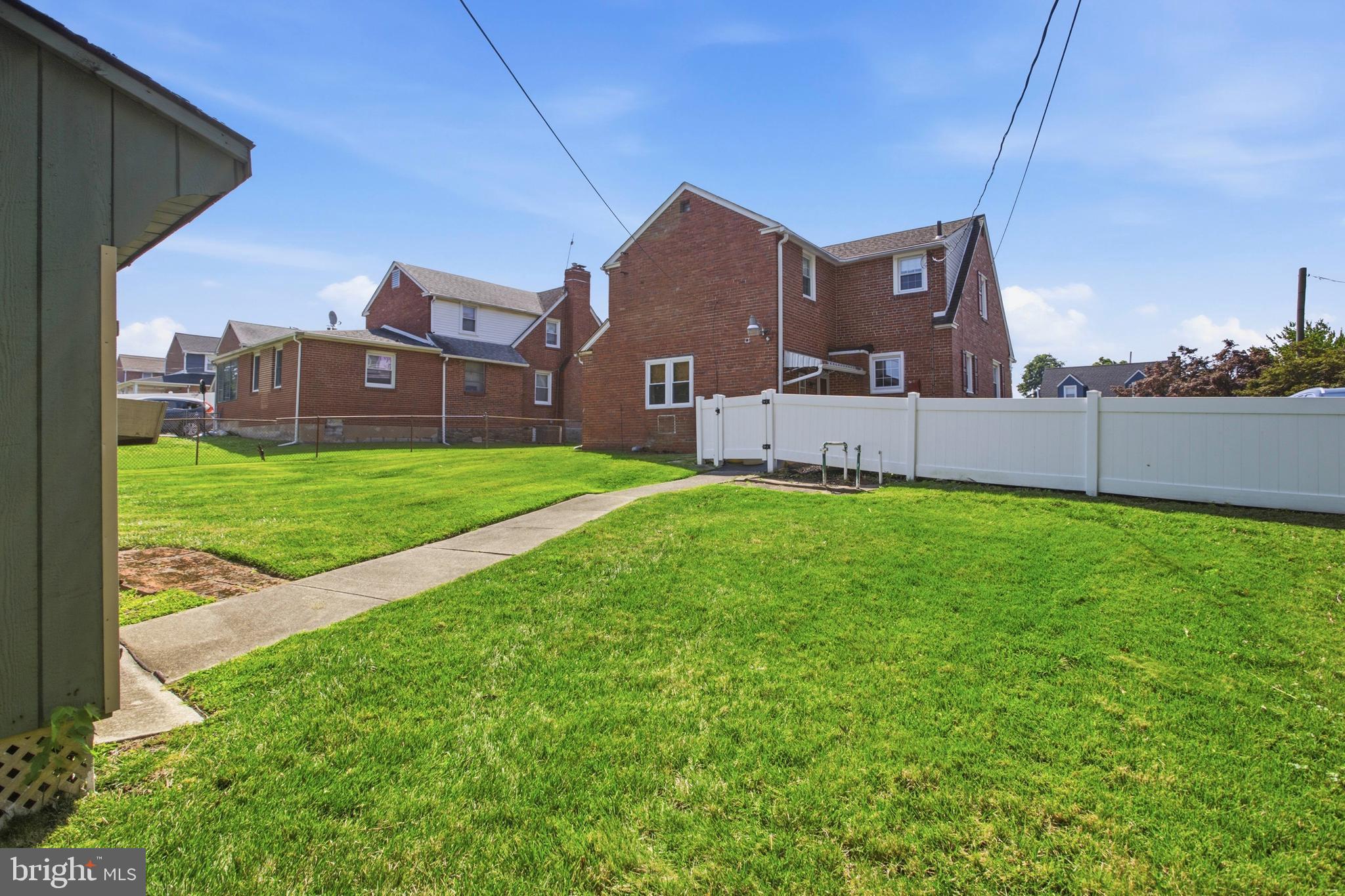 STONEY CREEK - Residential