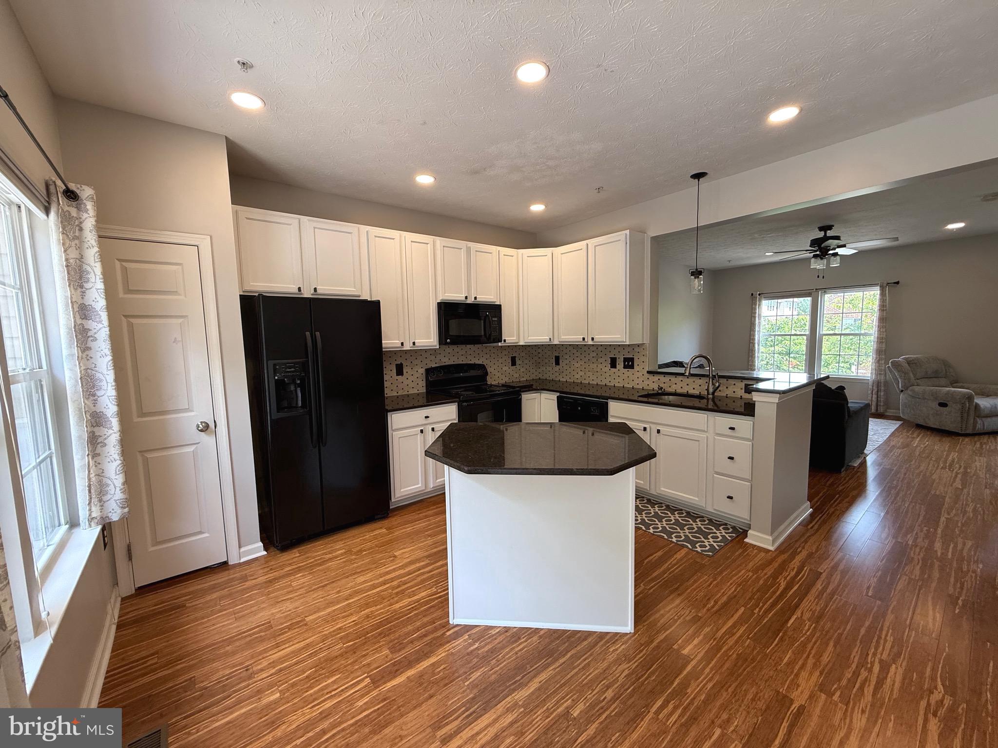 TANYARD SPRINGS - Residential