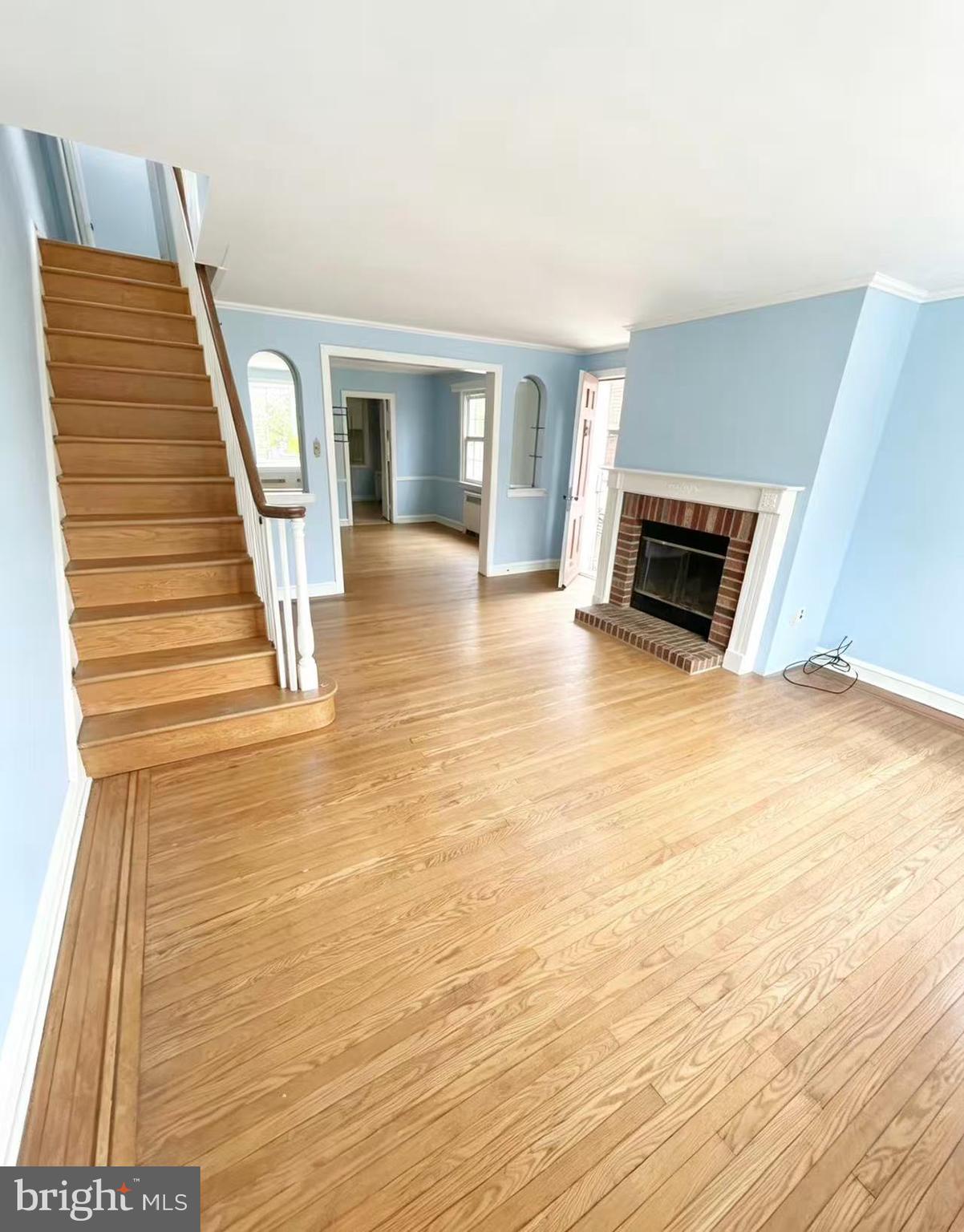 LAWNDALE - Residential