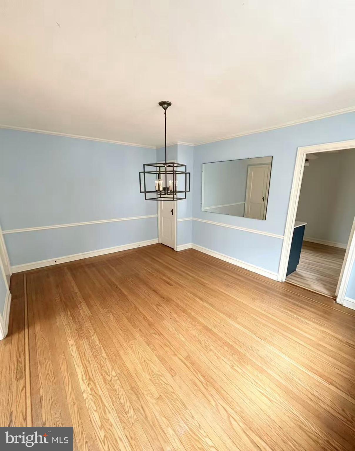 LAWNDALE - Residential