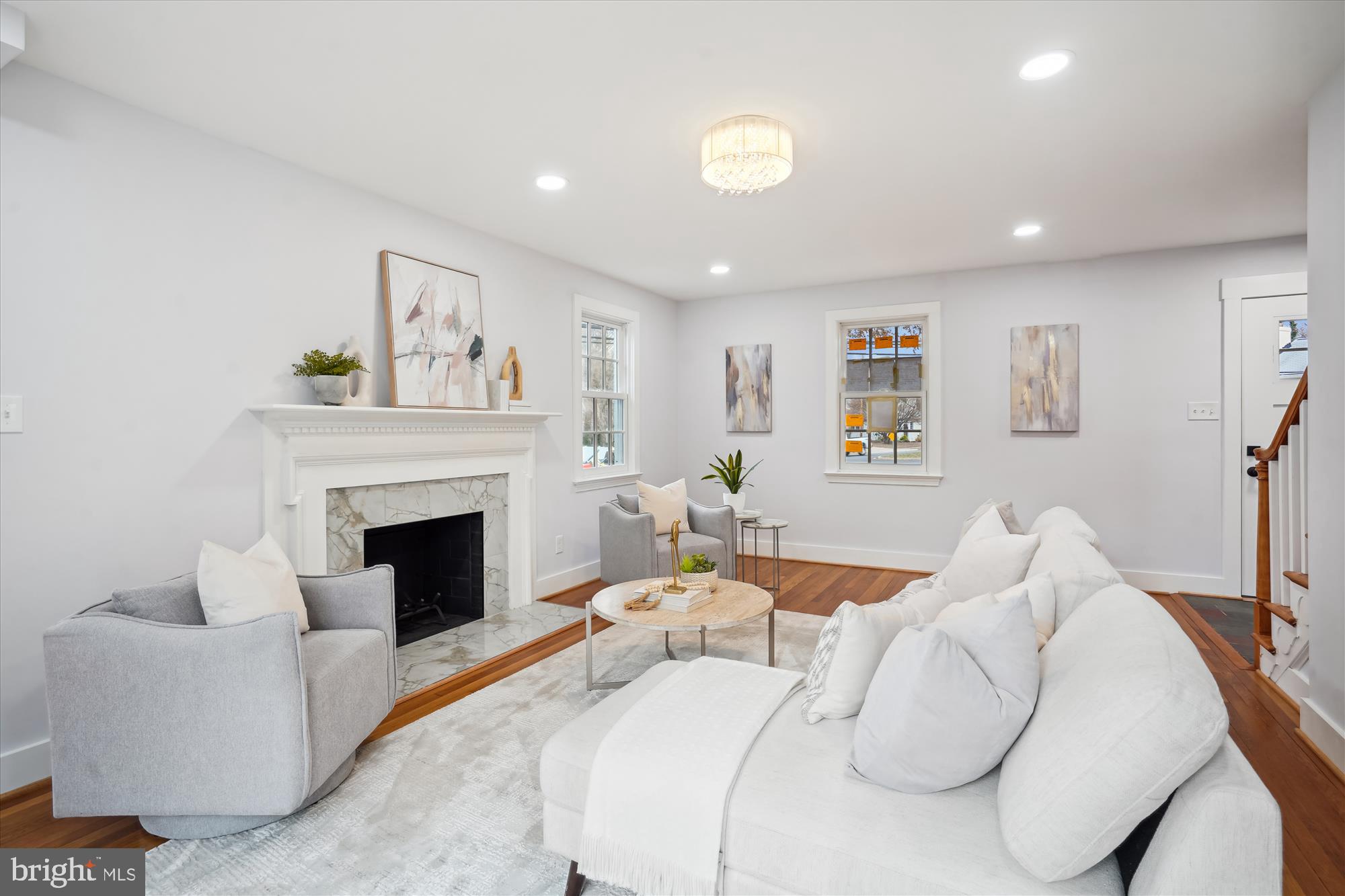 WILLIAMSBURG VILLAGE - Residential