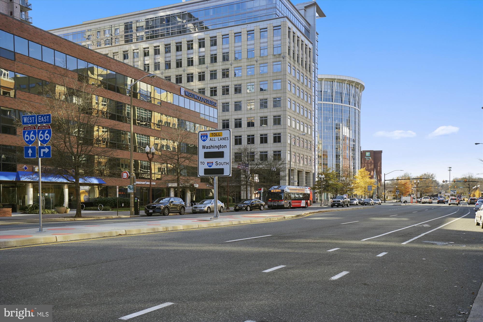 WILLIAMSBURG VILLAGE - Residential