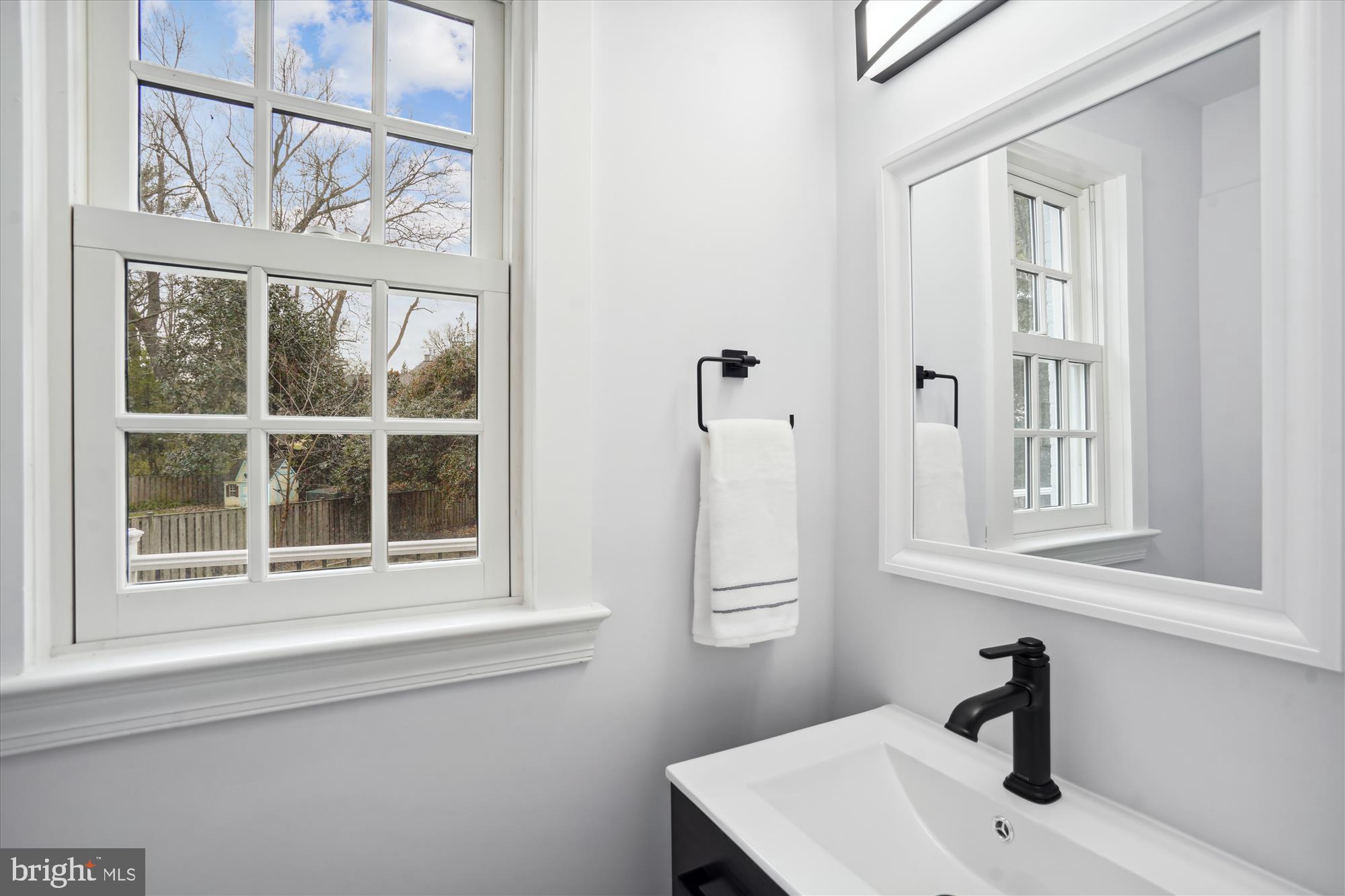 WILLIAMSBURG VILLAGE - Residential