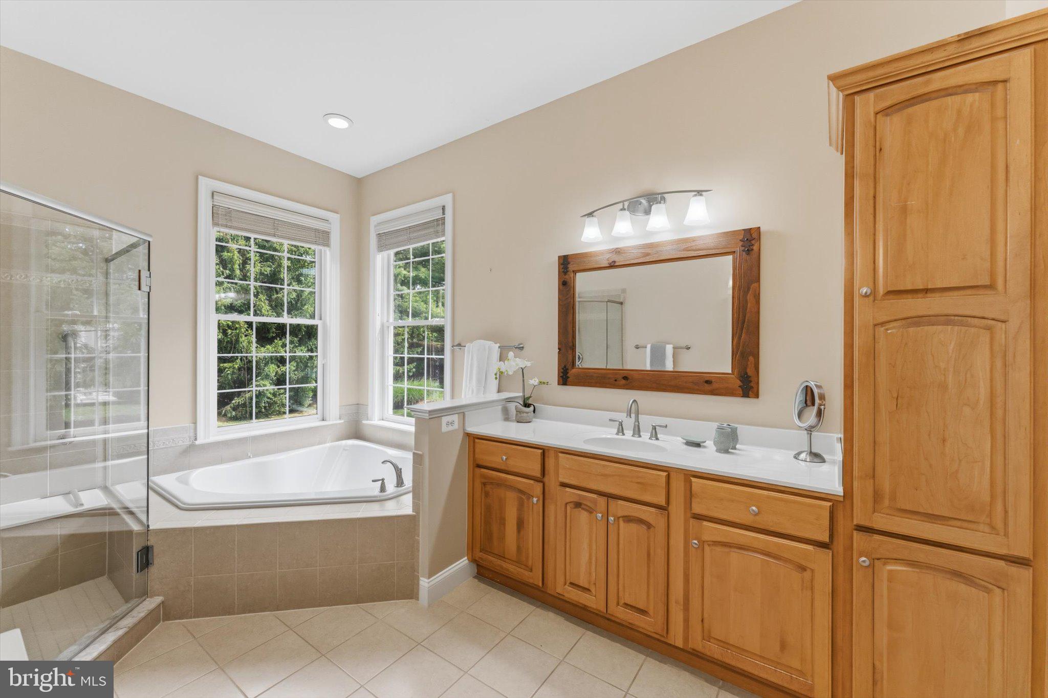 RIVER CREEK - Residential