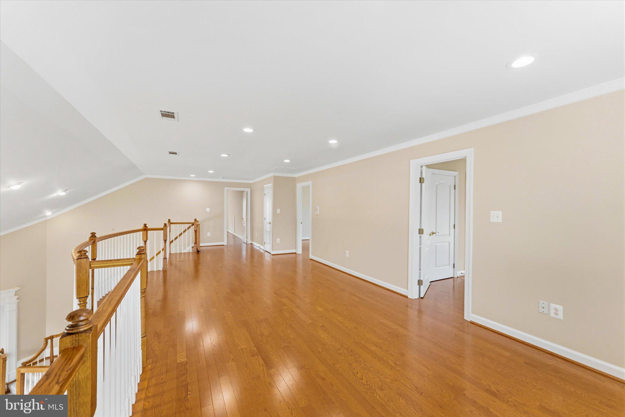 RIVER CREEK - Residential